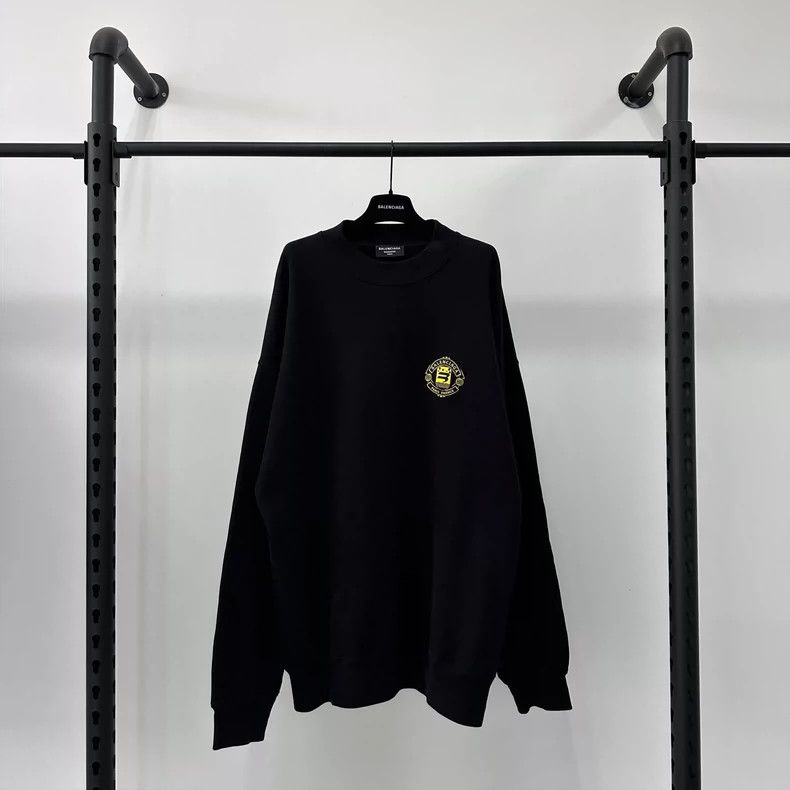 Balenciaga Balenciaga FW21 Sporty B Manchester United embroidered logo Size US M / EU 48-50 / 2 - 1 Thumbnail