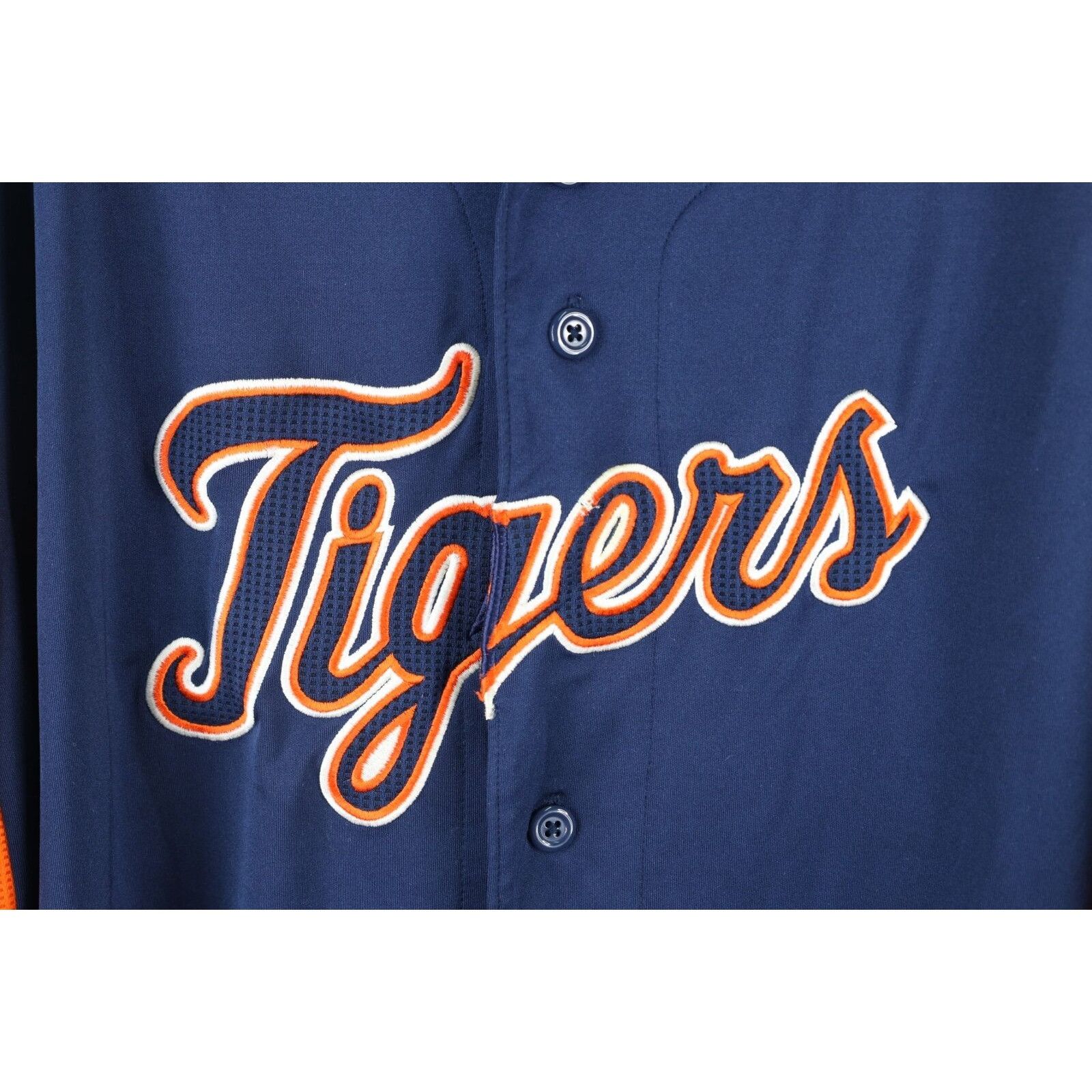 Vintage Vintage Distressed Spell Out Detroit Tigers Baseball Jersey Size US XL / EU 56 / 4 - 7 Thumbnail