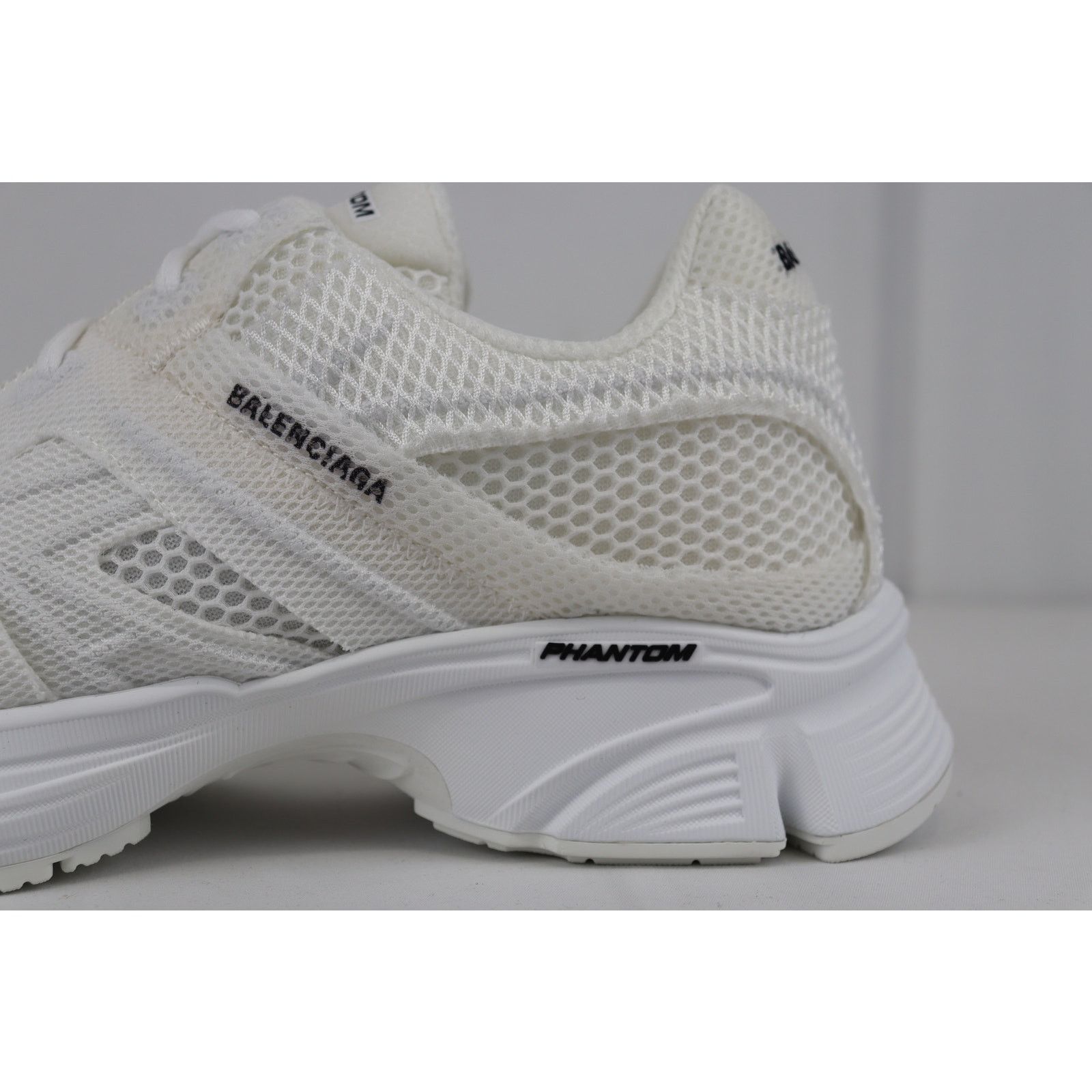 Balenciaga o1rshd1 Q:2 / Monocolor Fabric / Mesh Phantom Sneakers White Size US 9 / EU 42 - 6 Thumbnail