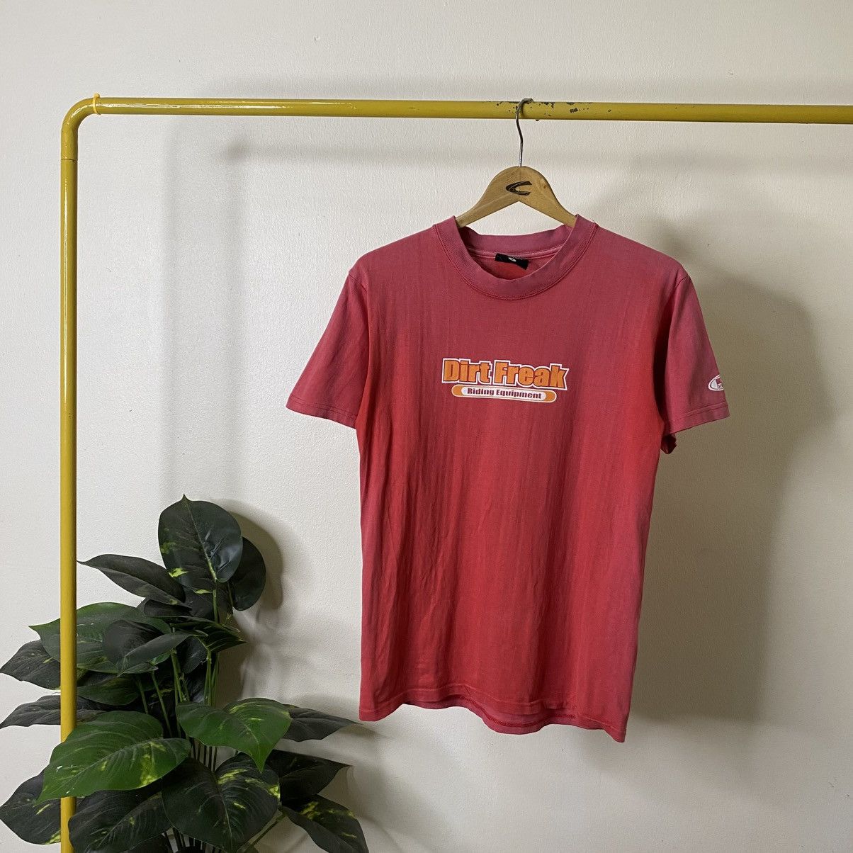 Vintage 2000s Dirt Freak Riding Equipment Skater Faded Promo T Shirt Size US S / EU 44-46 / 1 - 1 Thumbnail