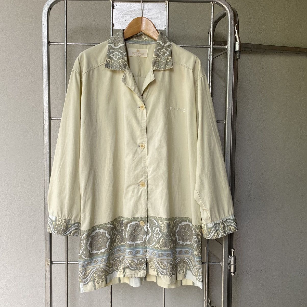 Etro ETRO Beige Pattern Trim Shirt Size M / US 6-8 / IT 42-44 - 1 Thumbnail