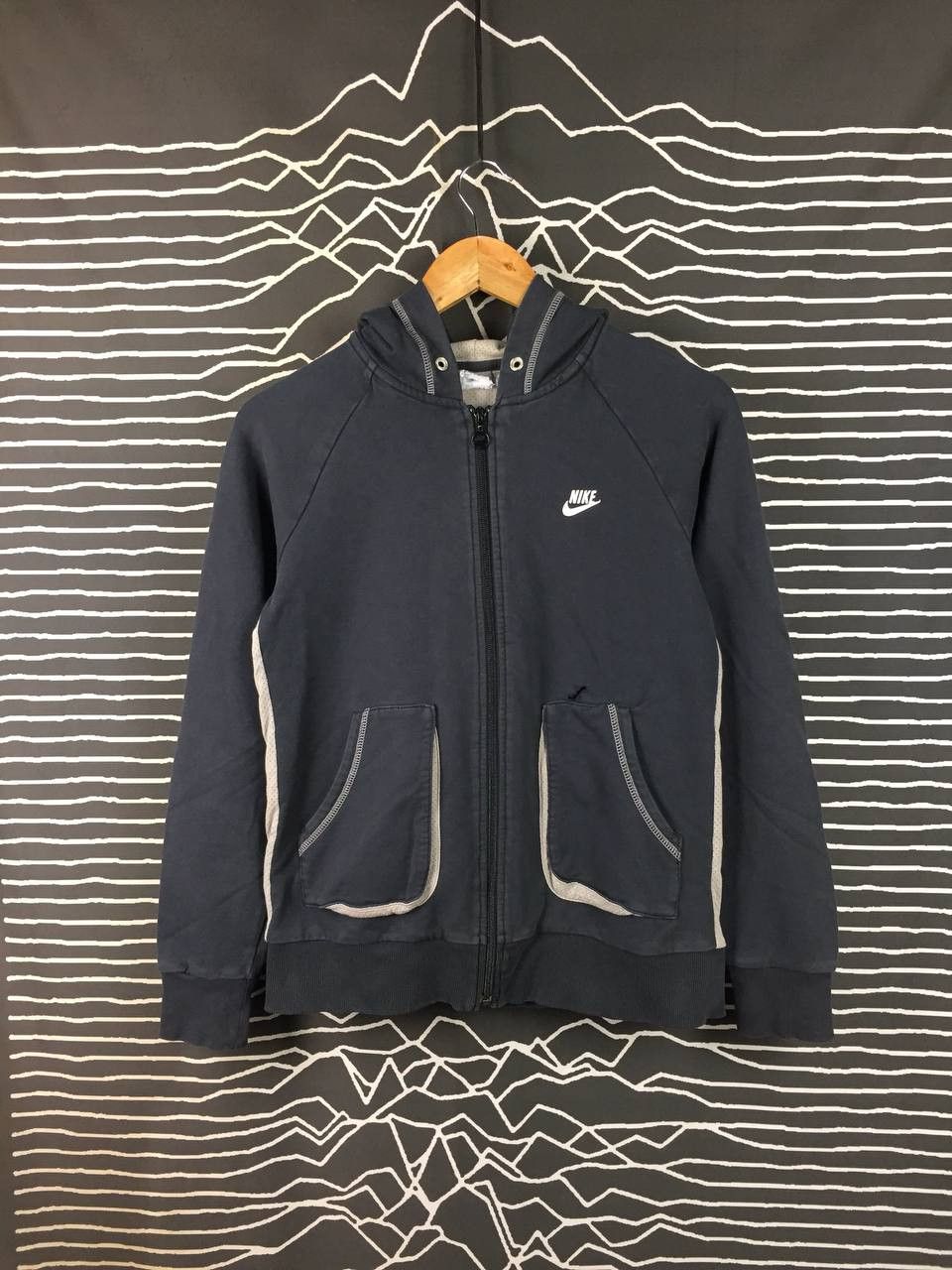 Nike Distressed Nike Sportswear Embroidered Logo Full-Zip Hoodie Size US S / EU 44-46 / 1 - 3 Thumbnail