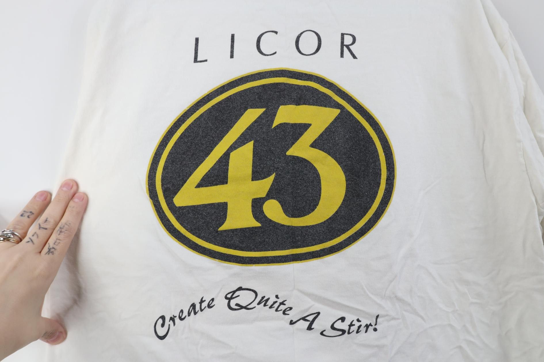 Vintage Vintage 90s Licor 43 Liqueur Cocktail Short Sleeve T-Shirt Size US L / EU 52-54 / 3 - 11 Thumbnail