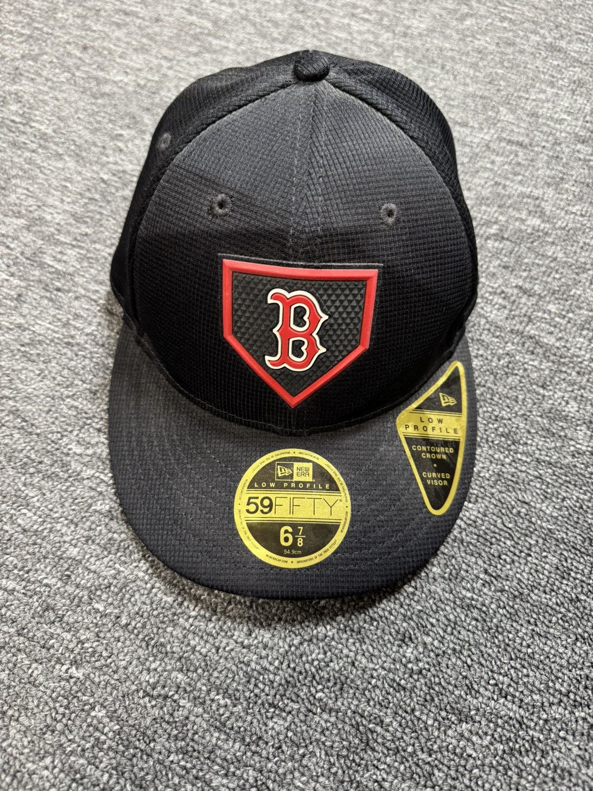 MLB × New Era New Era 59FIFTY Boston Red Sox Fitted Hat 6 7/8 NWT Size ONE SIZE - 1 Thumbnail