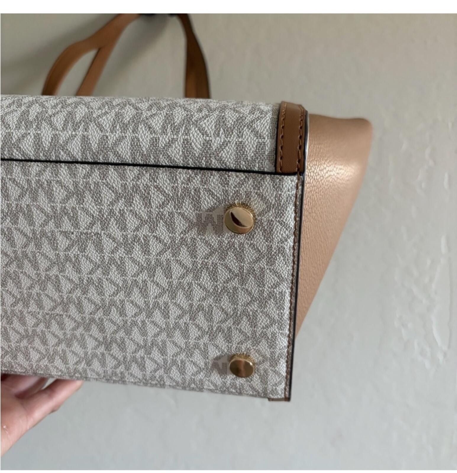 Michael Kors Michael Kors White and Tan Tote Bag Size ONE SIZE - 7 Thumbnail