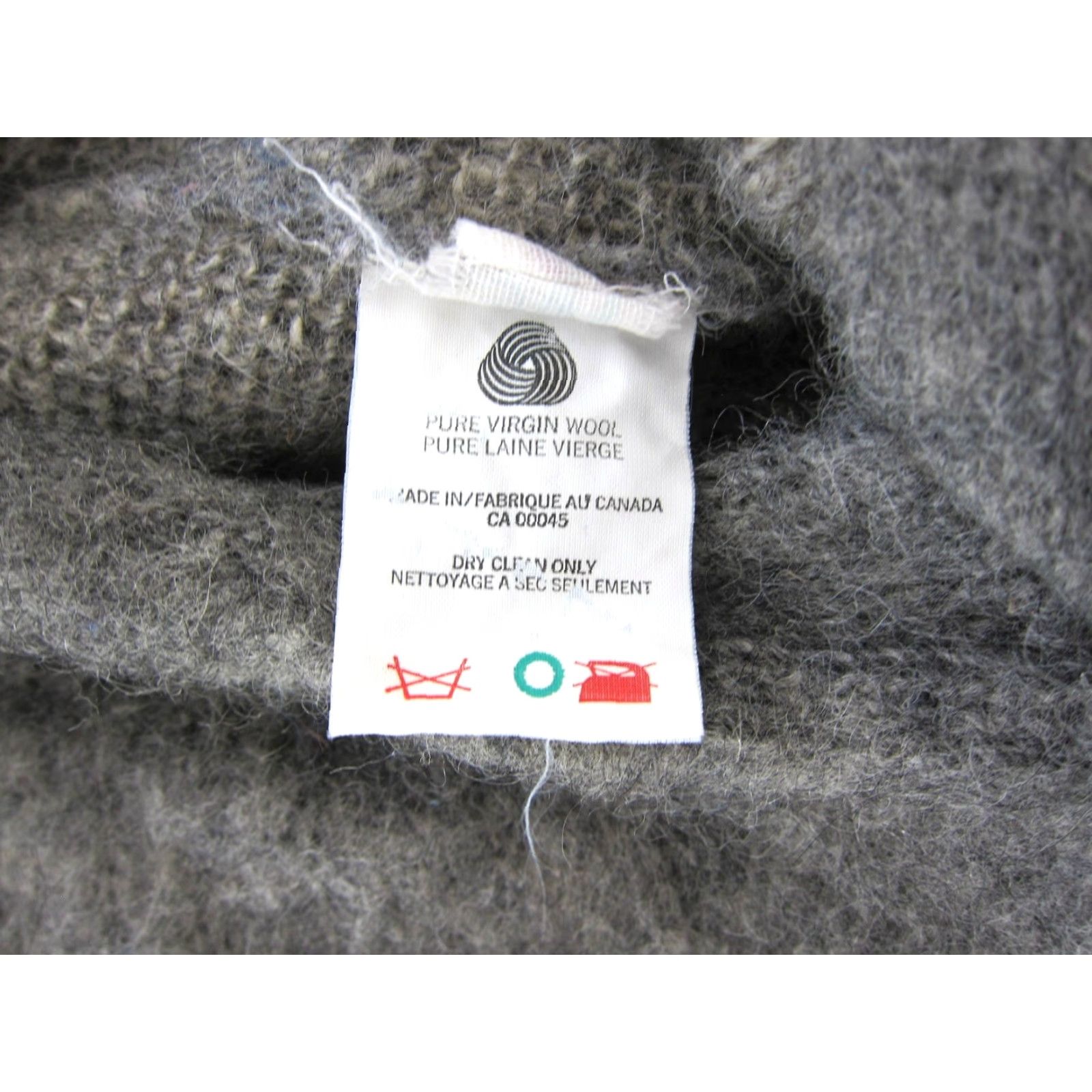 Vintage VINTAGE TUNDRA Poncho Wool 100% Scandinavian Virgin Wool OS One Size Gray Sweater Bohemian Classic Preppy Oversized Pullover Winter Fall Womens Size ONE SIZE - 4 Thumbnail