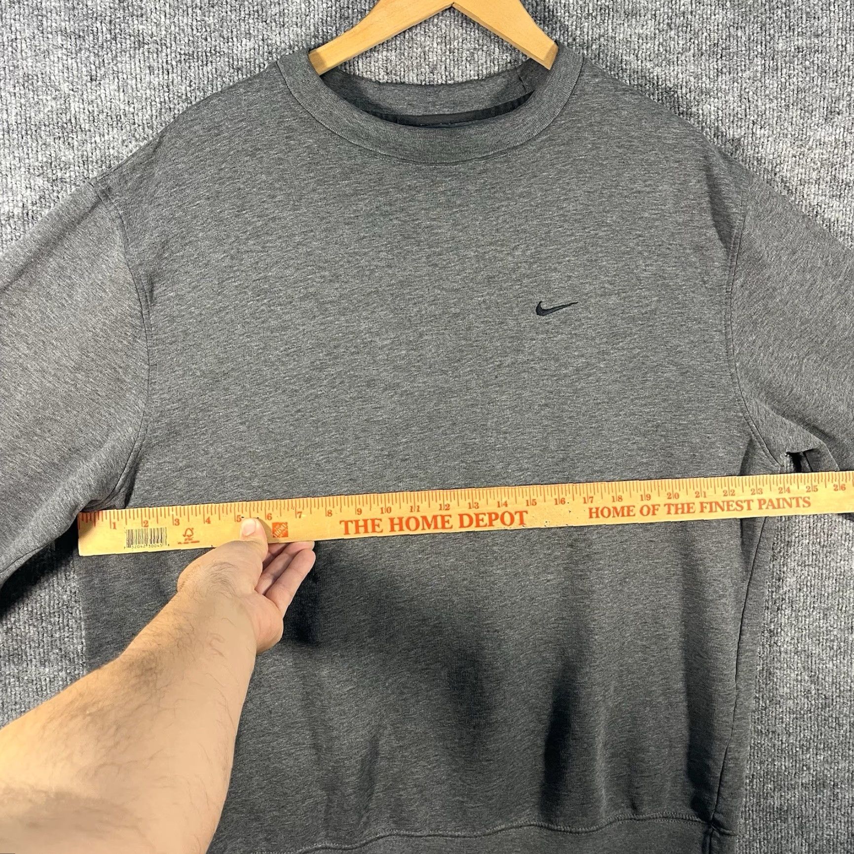 Nike Vintage Nike Sweater Mens Large Gray Crewneck Sweatshirt Pullover Swoosh Y2k Size US L / EU 52-54 / 3 - 5 Thumbnail