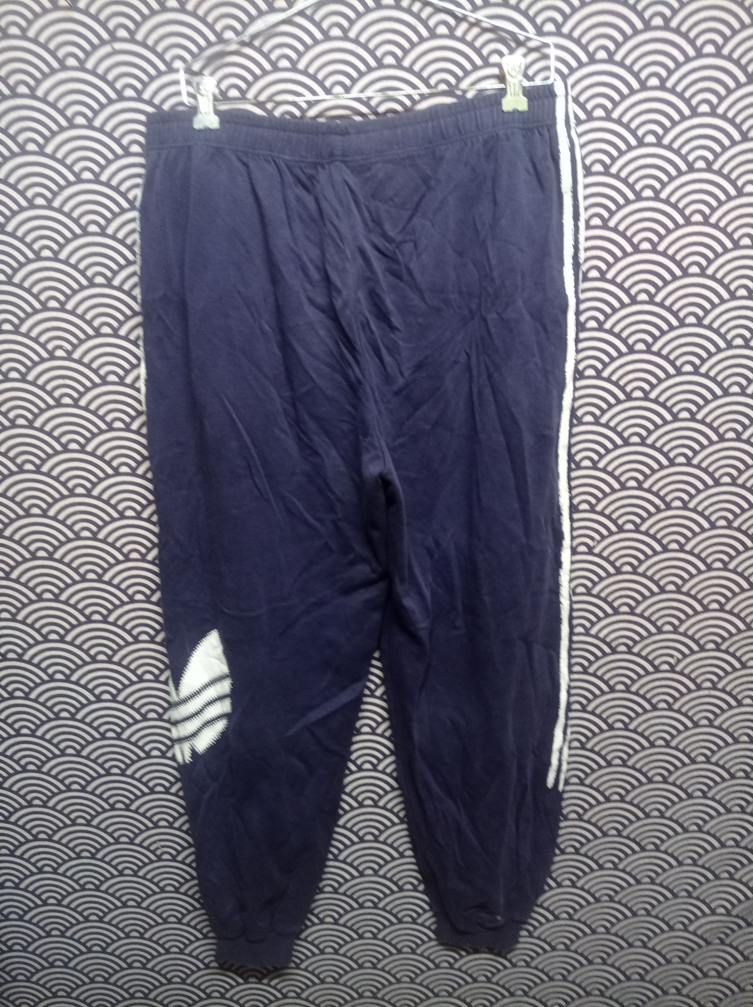 Adidas Vintage Adidas trifoil jogger pants #GB1 Size US 33 - 2 Thumbnail