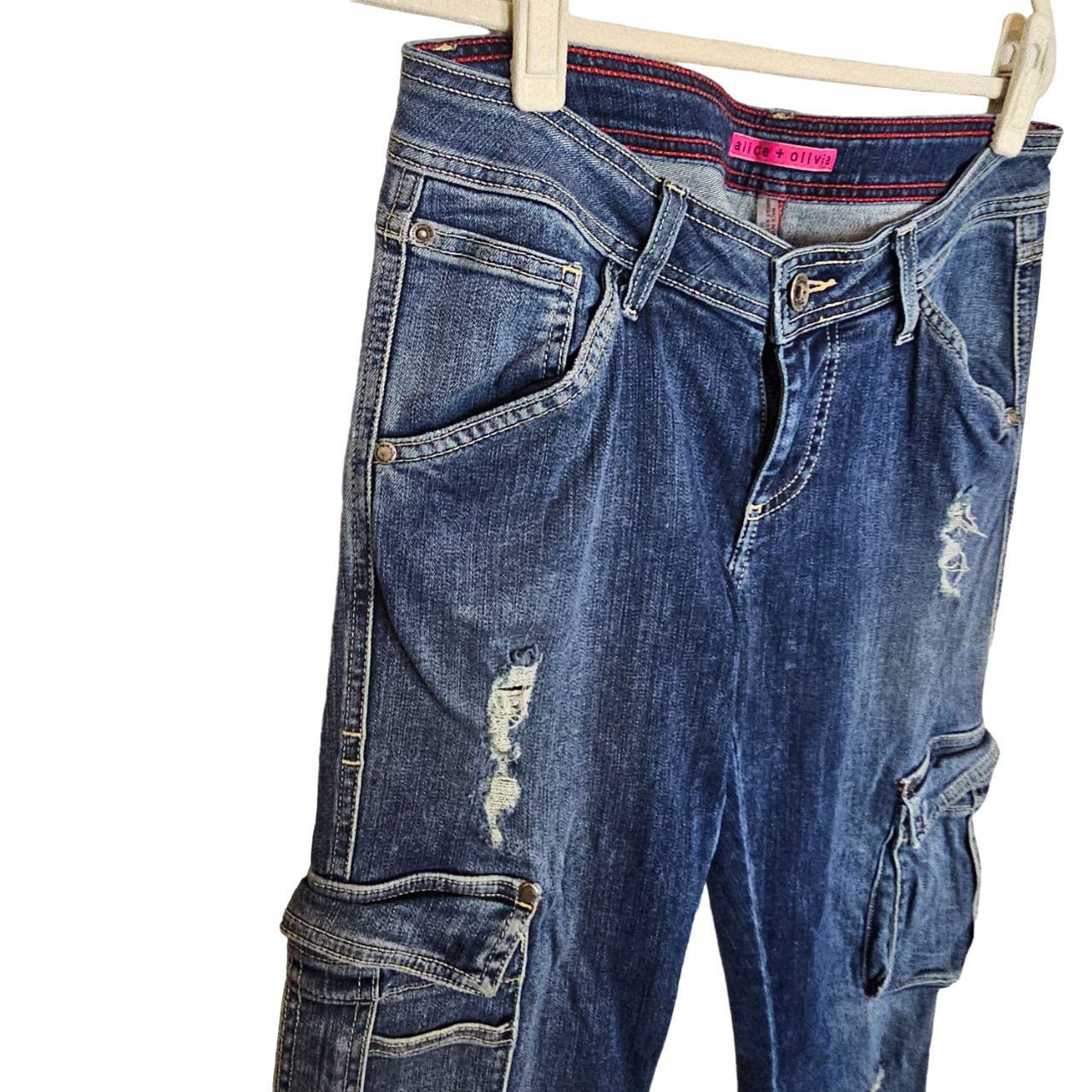 Alice + Olivia Alice + Olivia Distressed Cargo Skinny Jeans Size 10 Utility Size 32" / US 10 / IT 46 - 5 Thumbnail