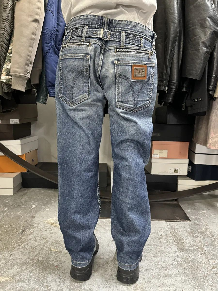 Dolce & Gabbana 2000s Dolce & Gabbana Blue Faded Denim Jeans Size US 32 / EU 48 - 2 Thumbnail