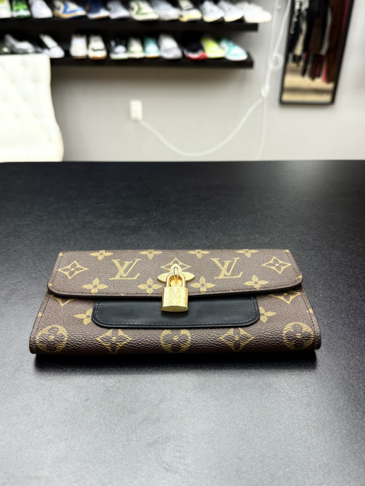 Louis Vuitton Louis Vuitton Monogram Brown Flap Wallet Clutch Gold Lock Size ONE SIZE - 2 Thumbnail