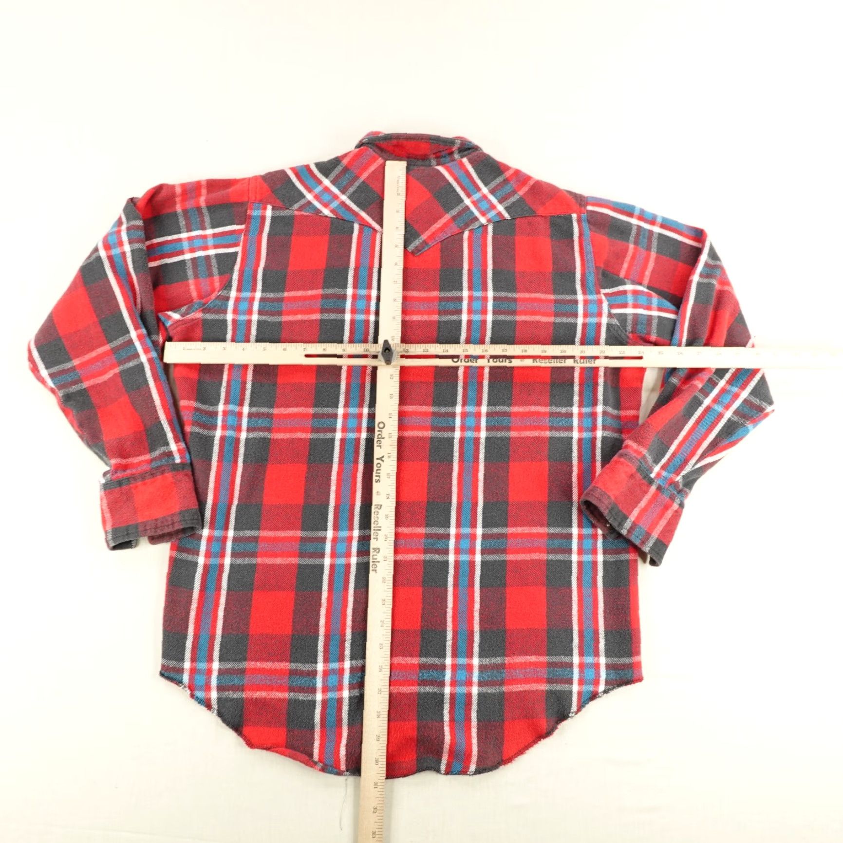 Wrangler VINTAGE Wrangler Shirt XL Red Plaid Western Pearl Snap X-Long Tail 90s Mens Shirt Size US XL / EU 56 / 4 - 5 Thumbnail