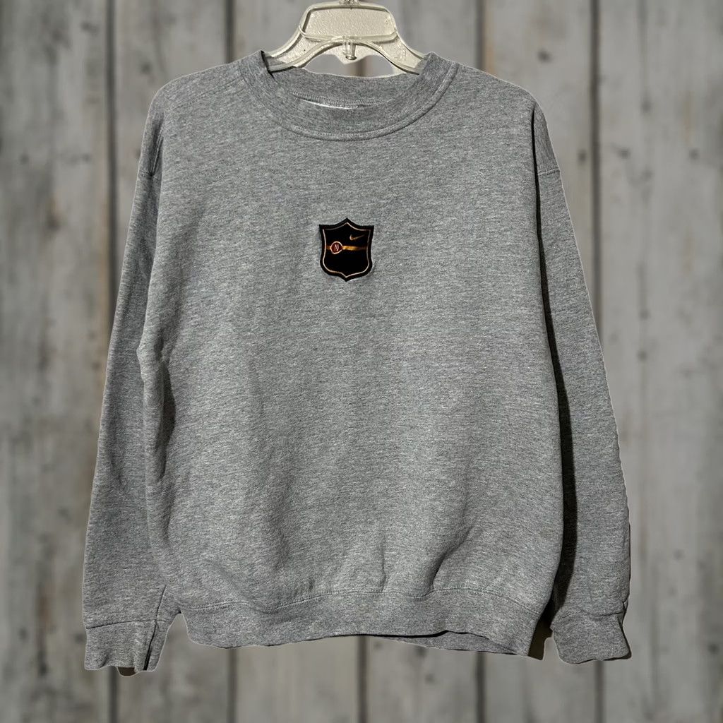Nike VINTAGE Nike Sweatshirt Center Shield Crest Logo 90s Size M Gray Mens Size US M / EU 48-50 / 2 - 1 Thumbnail