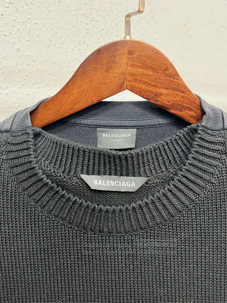 Balenciaga Balenciaga Manchester United Embroidered Sweatshirt. Size US S / EU 44-46 / 1 - 4 Thumbnail