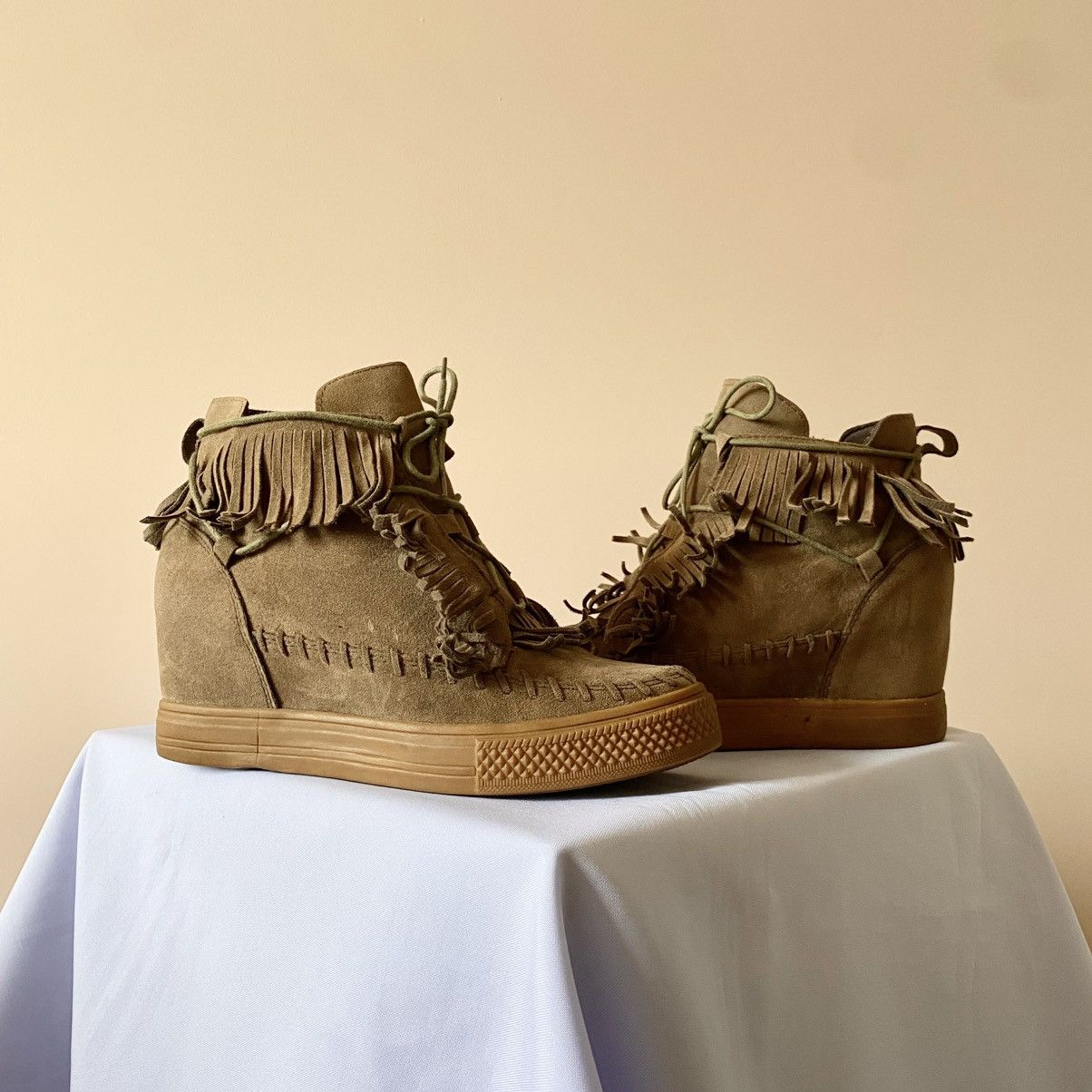 Isabel Marant Fringe Isabel Marant Vibe Bekett Wedge Bobby Sneakers Size US 9 / IT 39 - 1 Thumbnail