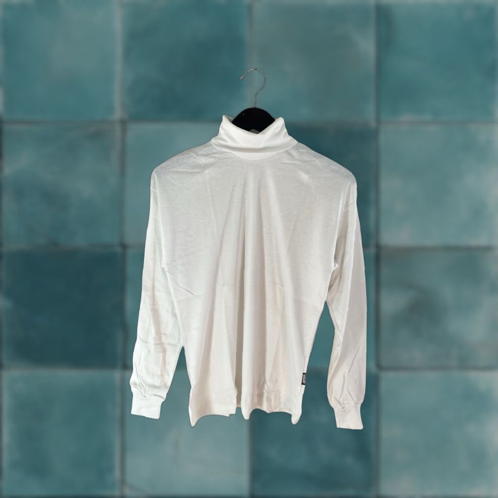 Vintage VINTAGE Kombi Turtleneck Shirt Womens Medium Deadstock NIP 90s Canada White 90s Mens Girls Womens Size M / US 6-8 / IT 42-44 - 1 Thumbnail