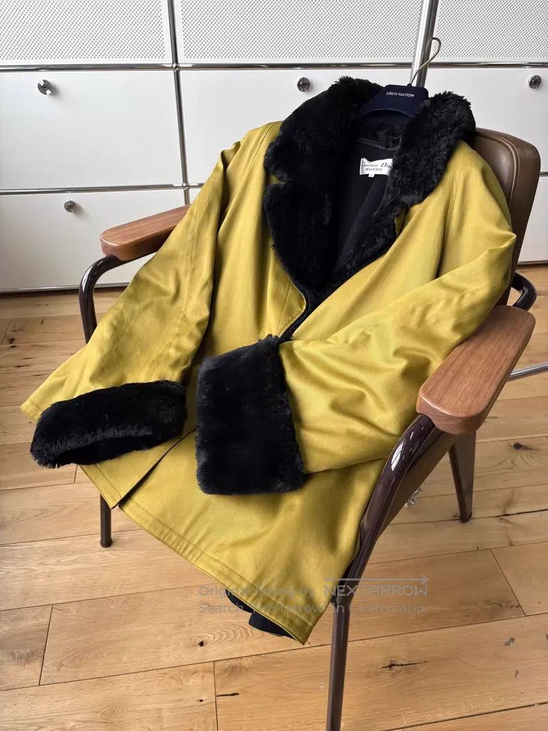 Dior Dior Black wool collar coat Size S / US 4 / IT 40 - 6 Thumbnail