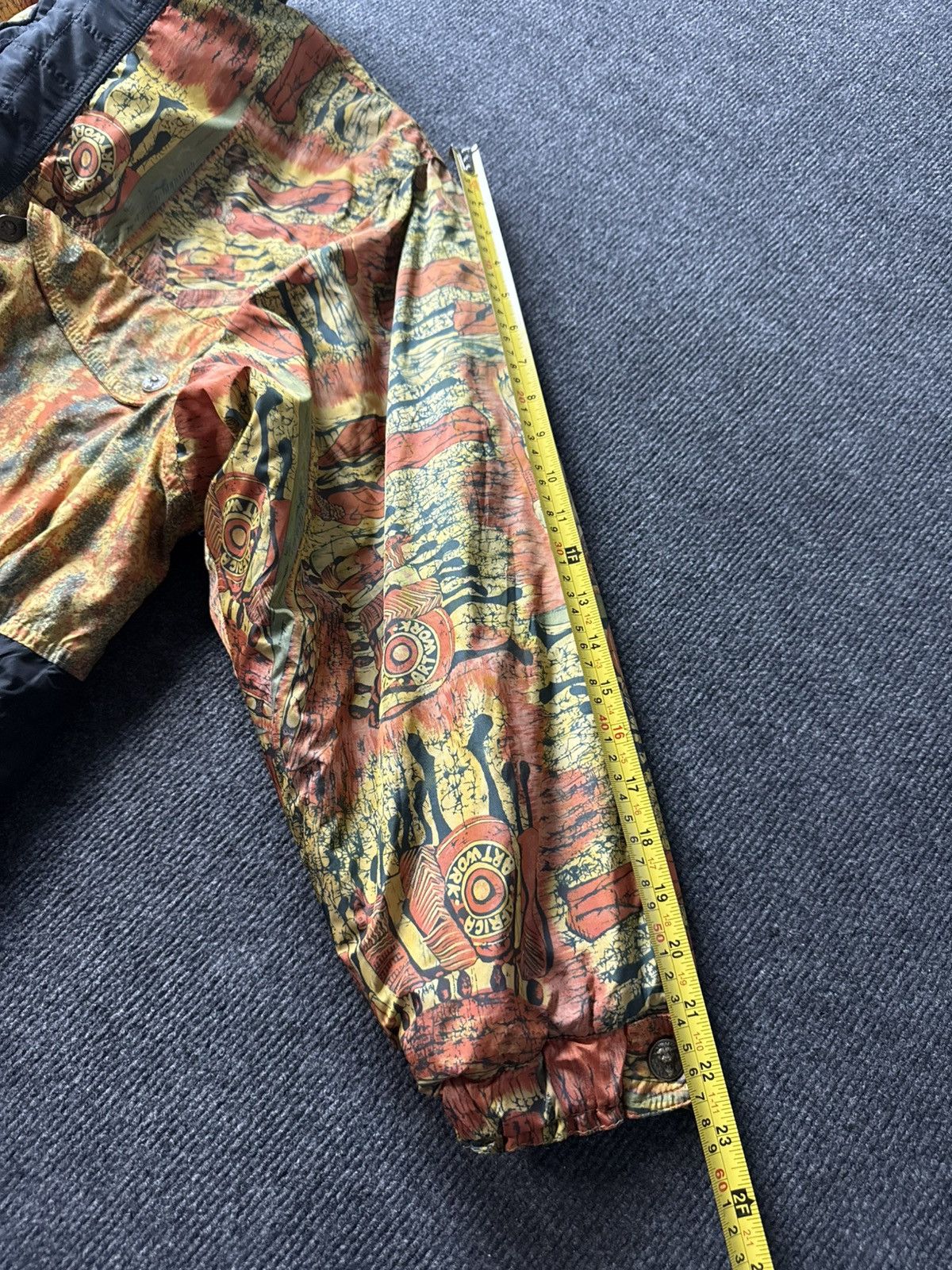 Ellesse Vintage Archive RETRO Ellesse Africa Art Work Ski Jacket 90s Size US L / EU 52-54 / 3 - 23 Thumbnail