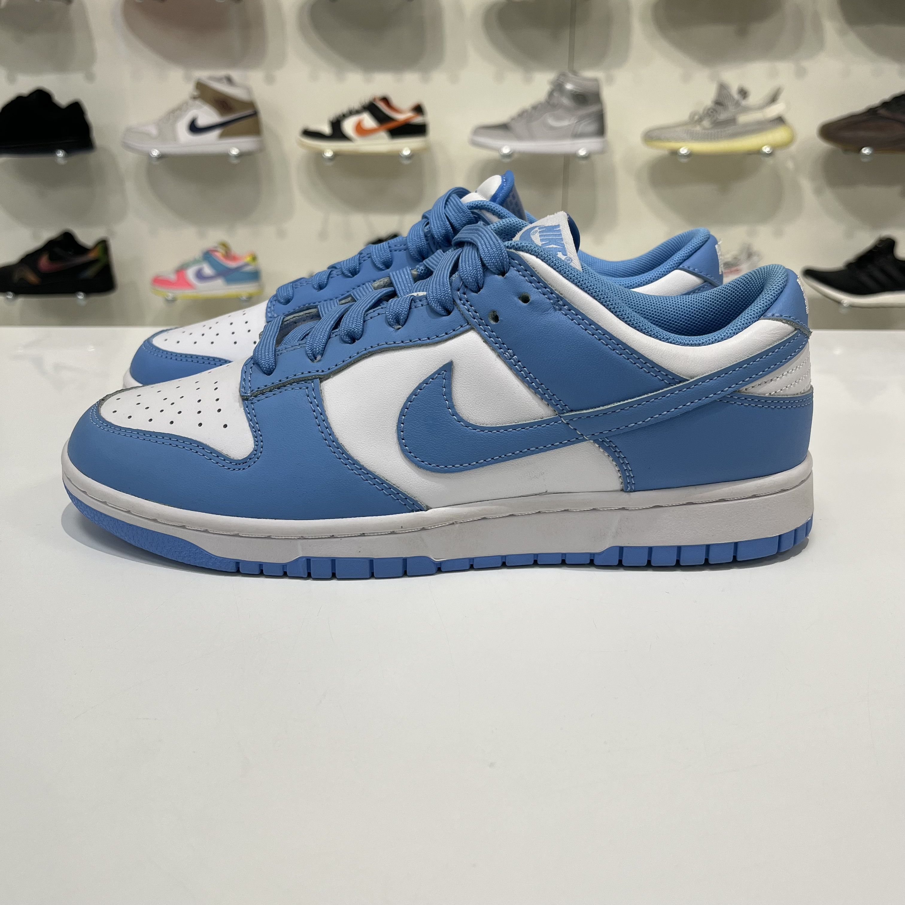 Nike Nike Dunk Low UNC 2021 Size US 9.5 / EU 42-43 - 2 Thumbnail