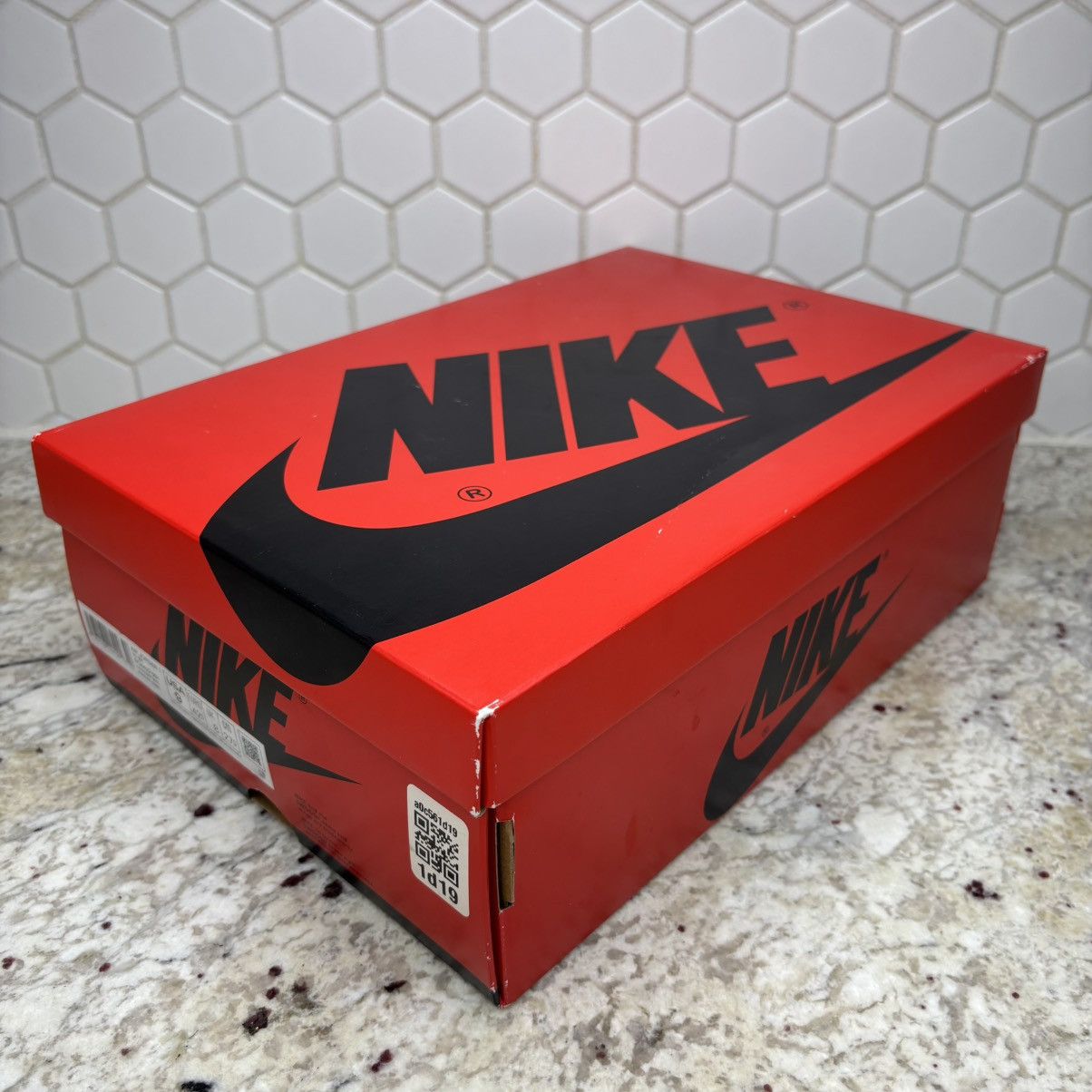 Jordan Brand Size 9 - Jordan 1 Retro '85 OG High Black White CLEAN W/BOX Size US 9 / EU 42 - 16 Thumbnail