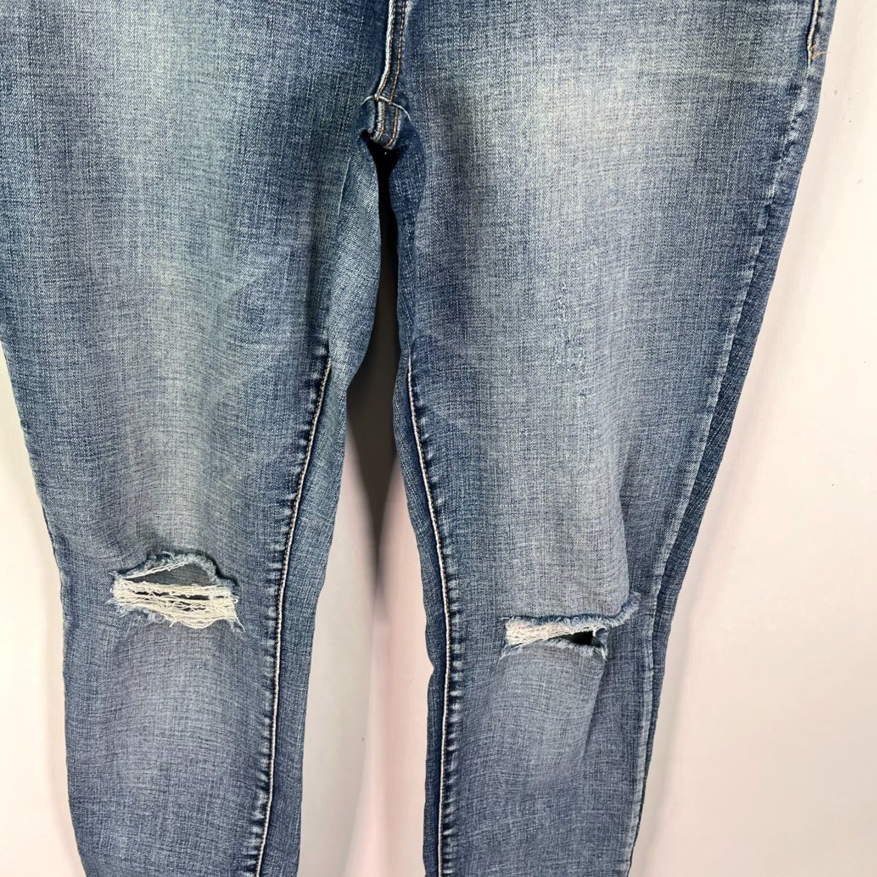 Vintage Maurice's Distressed Skinny Jeans Womens Size M 32X29 Blue Denim 5-Pocket Regular Rise Mid Size 32" / US 10 / IT 46 - 3 Thumbnail