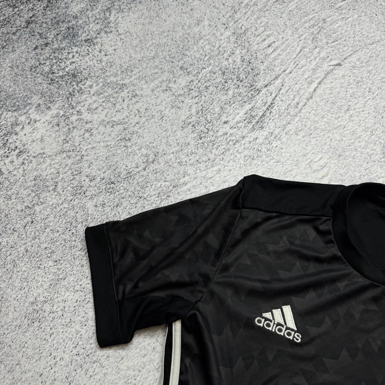 Adidas Adidas Manchester United 2017/2018 Away Football Jersey Size US S / EU 44-46 / 1 - 6 Thumbnail