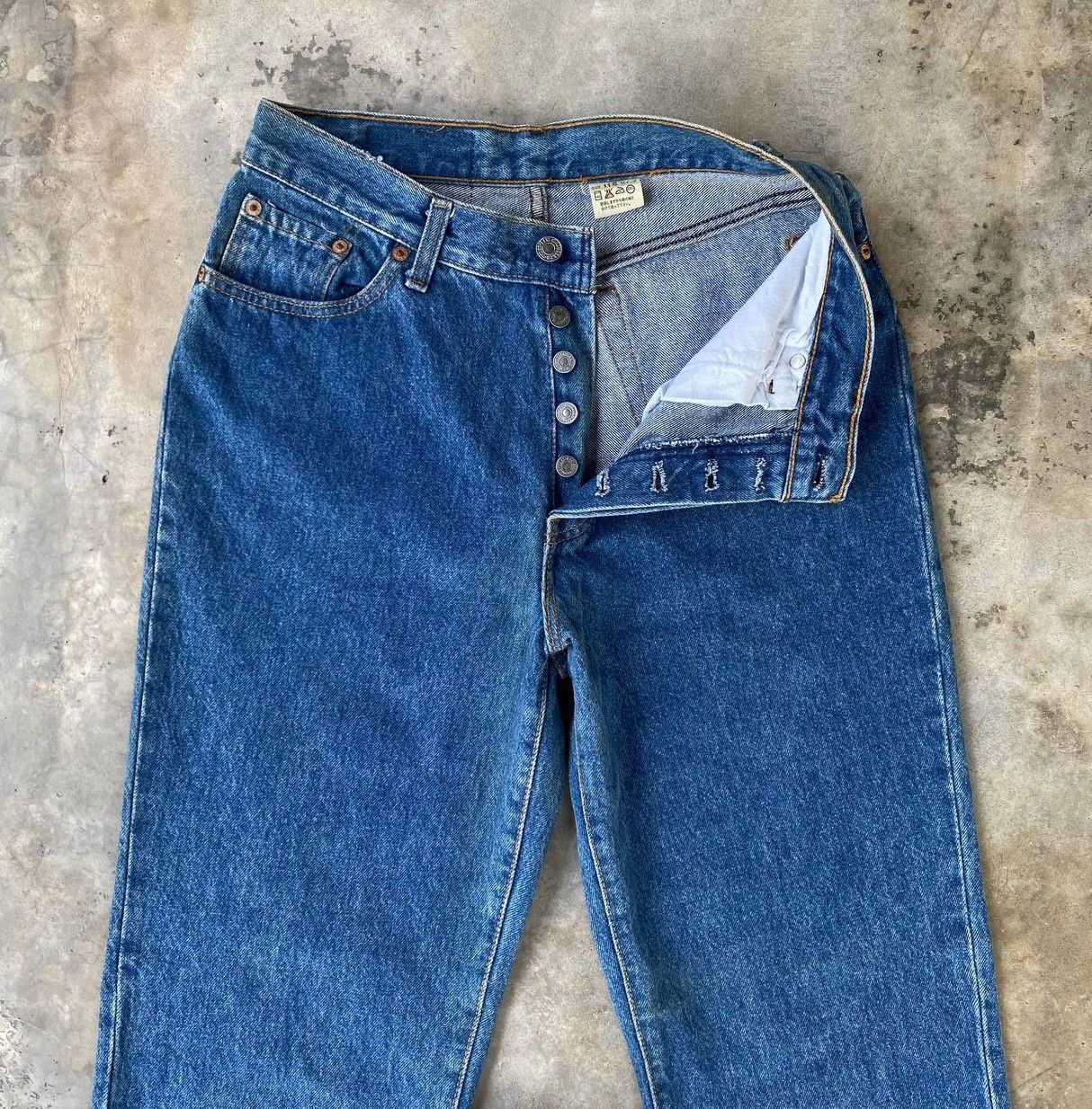 Levi's Vintage Clothing VINTAGE LEVIS 501 WOMEN W28X29.5"-J8-22 Size US 28 / EU 44 - 2 Thumbnail