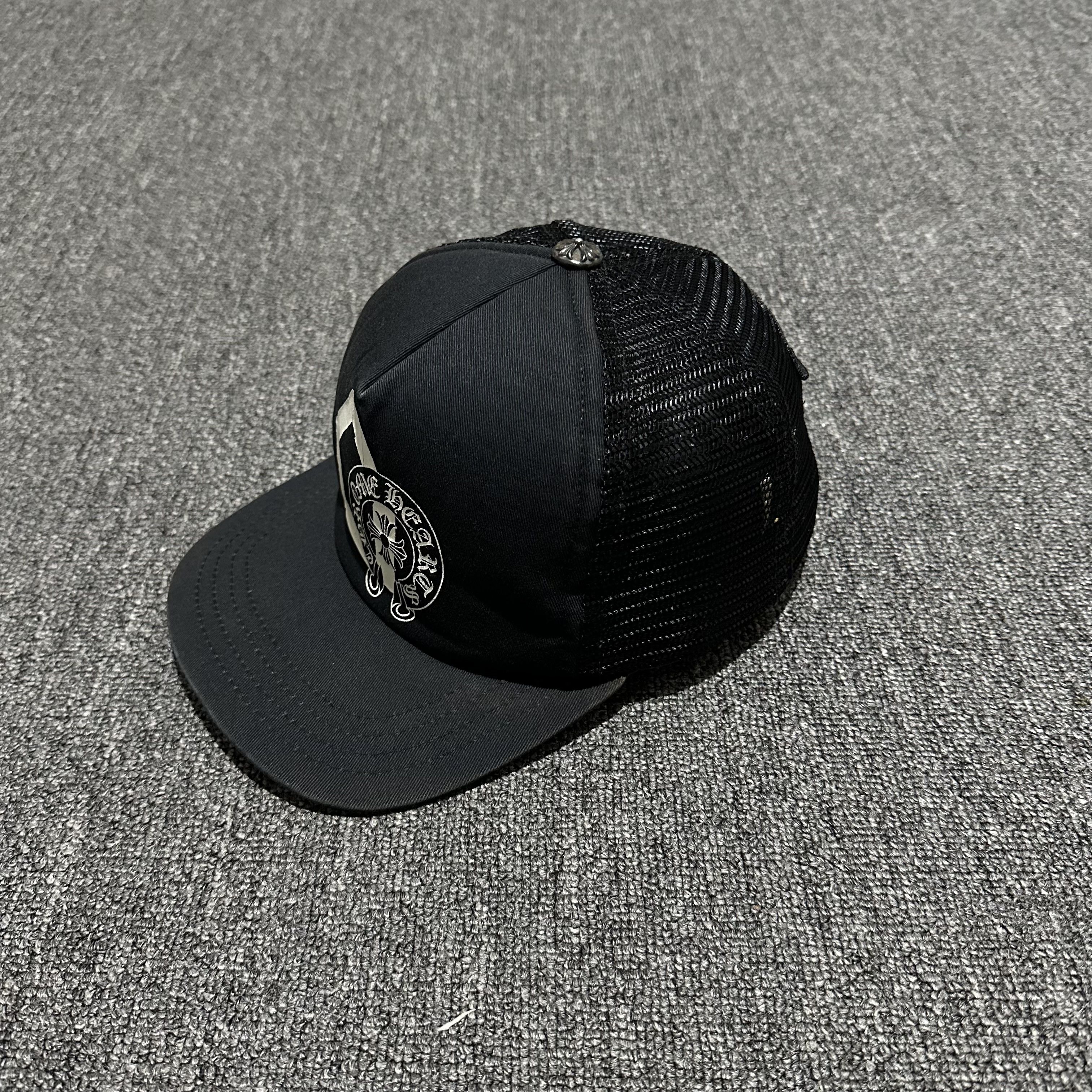 Chrome Hearts × Dover Street Market Chrome Hearts X Dover Street Market DSM Trucker Hats Size ONE SIZE - 3 Thumbnail