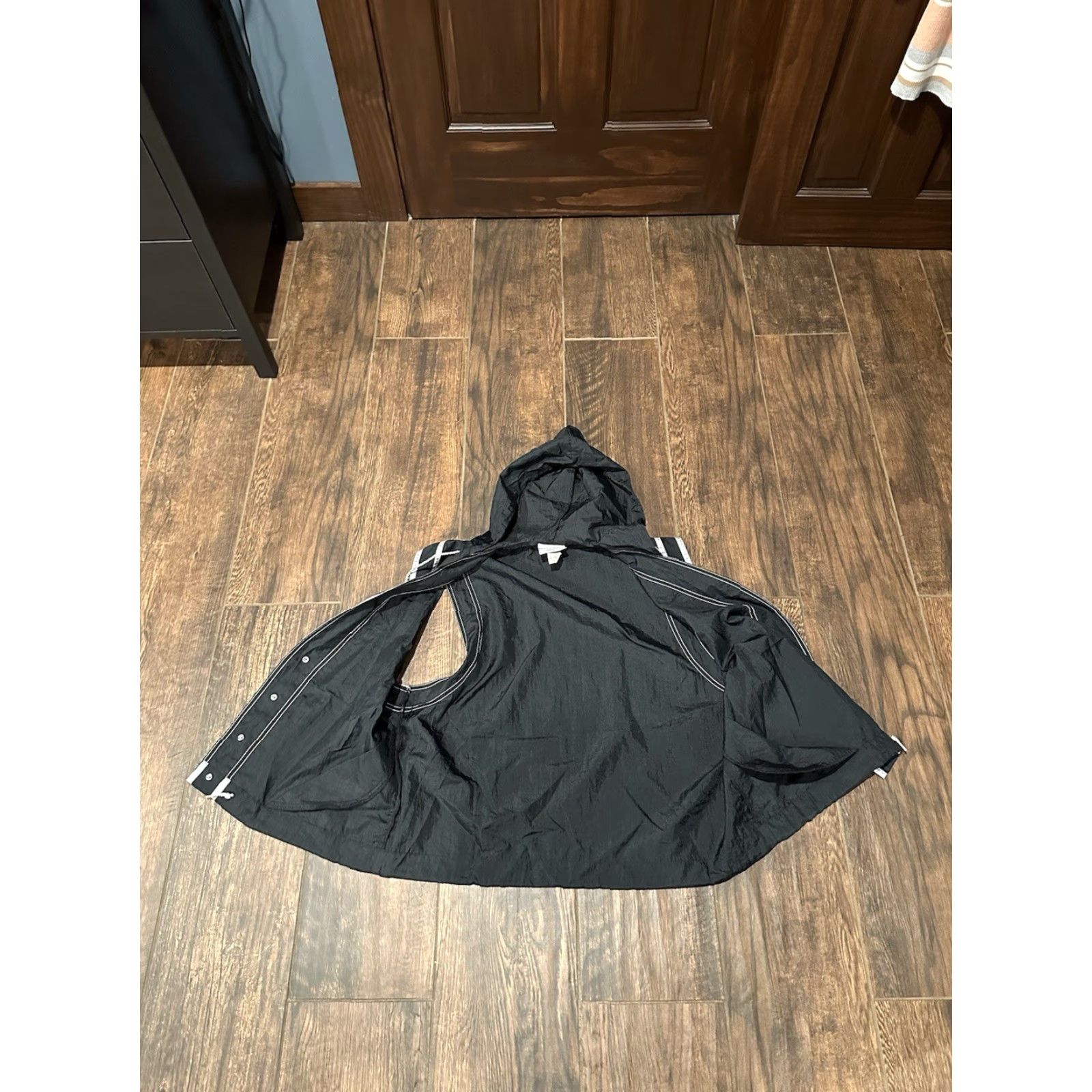 Vintage VINTAGE Gilda Marx Vest Women L Black Nylon Windbreaker USA USA Pattern Solid Sleeveless Button Drawstring Size L / US 10 / IT 46 - 6 Thumbnail
