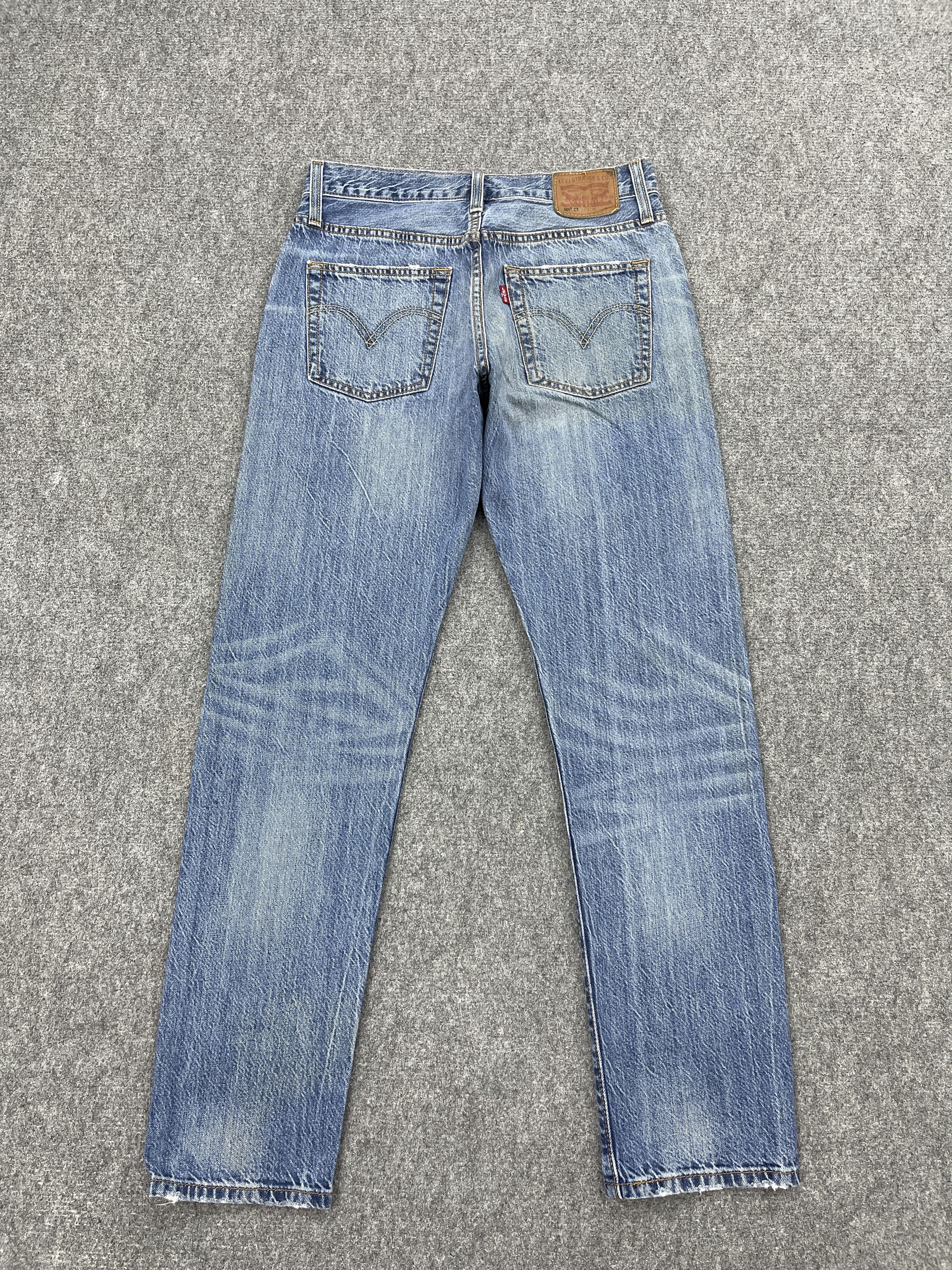 Levi's Vintage Levis 501 Distressed Light Wash Jeans DP2575 Size US 28 / EU 44 - 3 Thumbnail