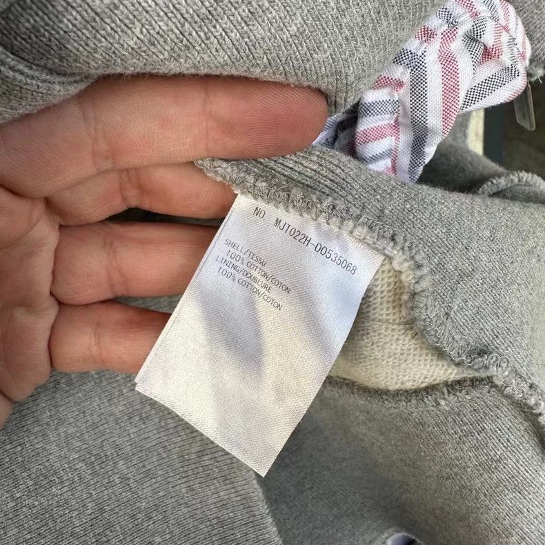 Thom Browne Thom Browne A pulled-over hooded sweater Size US M / EU 48-50 / 2 - 5 Thumbnail