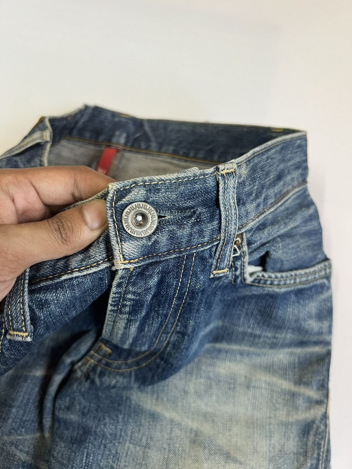 Uniqlo Uniqlo UJ Regular Fit Dirty Washed Denim Size US 29 - 6 Thumbnail