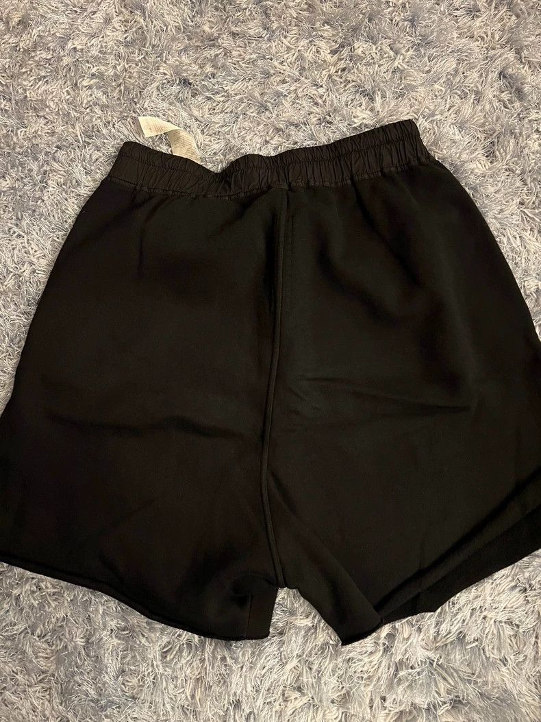 Other rick owens size m Black shorts Size US 28 / EU 44 - 3 Thumbnail