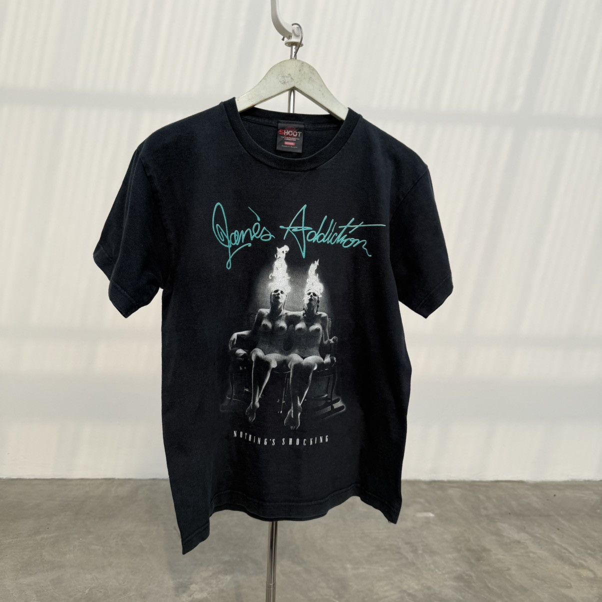 Band Tees Jane’s Addiction Nothing’s Shocking Album Art Graphic Tee Size US M / EU 48-50 / 2 - 2 Thumbnail