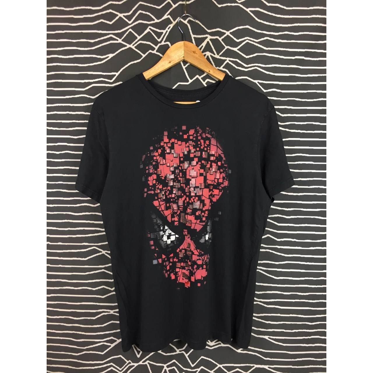 Marvel Comics × Universal Studios Marvel Universival Studios Spider-Man Pixel Face Tee Size US M / EU 48-50 / 2 - 1 Thumbnail