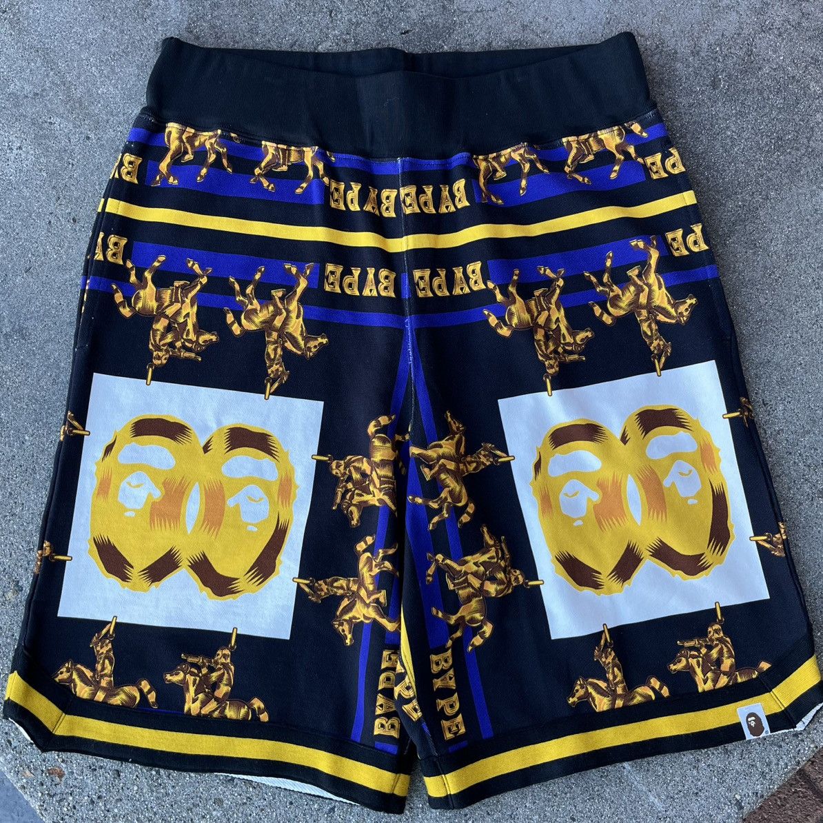 Bape BNWT SS21 BAPE Double Ape Head Sweat Shorts Sz S Size US 29 - 1 Thumbnail