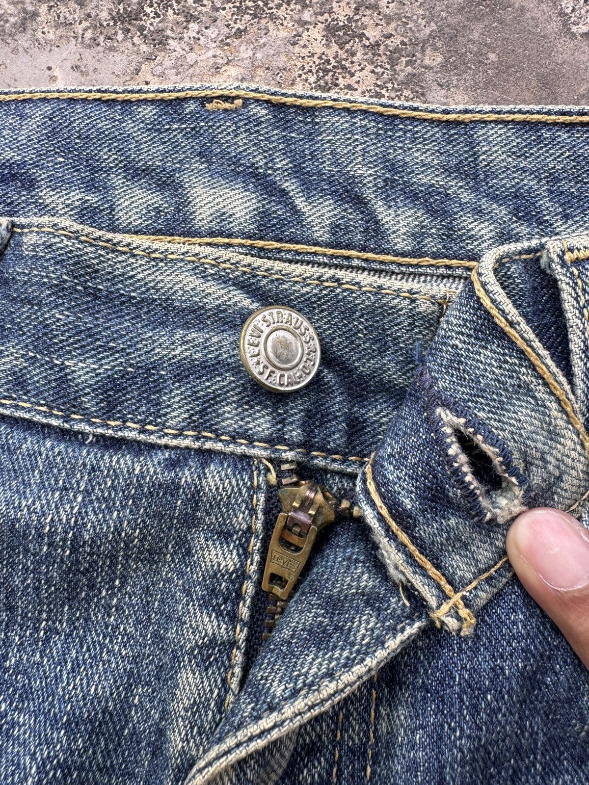 Levi's Vintage Levi's 539 Distressed Jeans Size US 36 / EU 52 - 3 Thumbnail