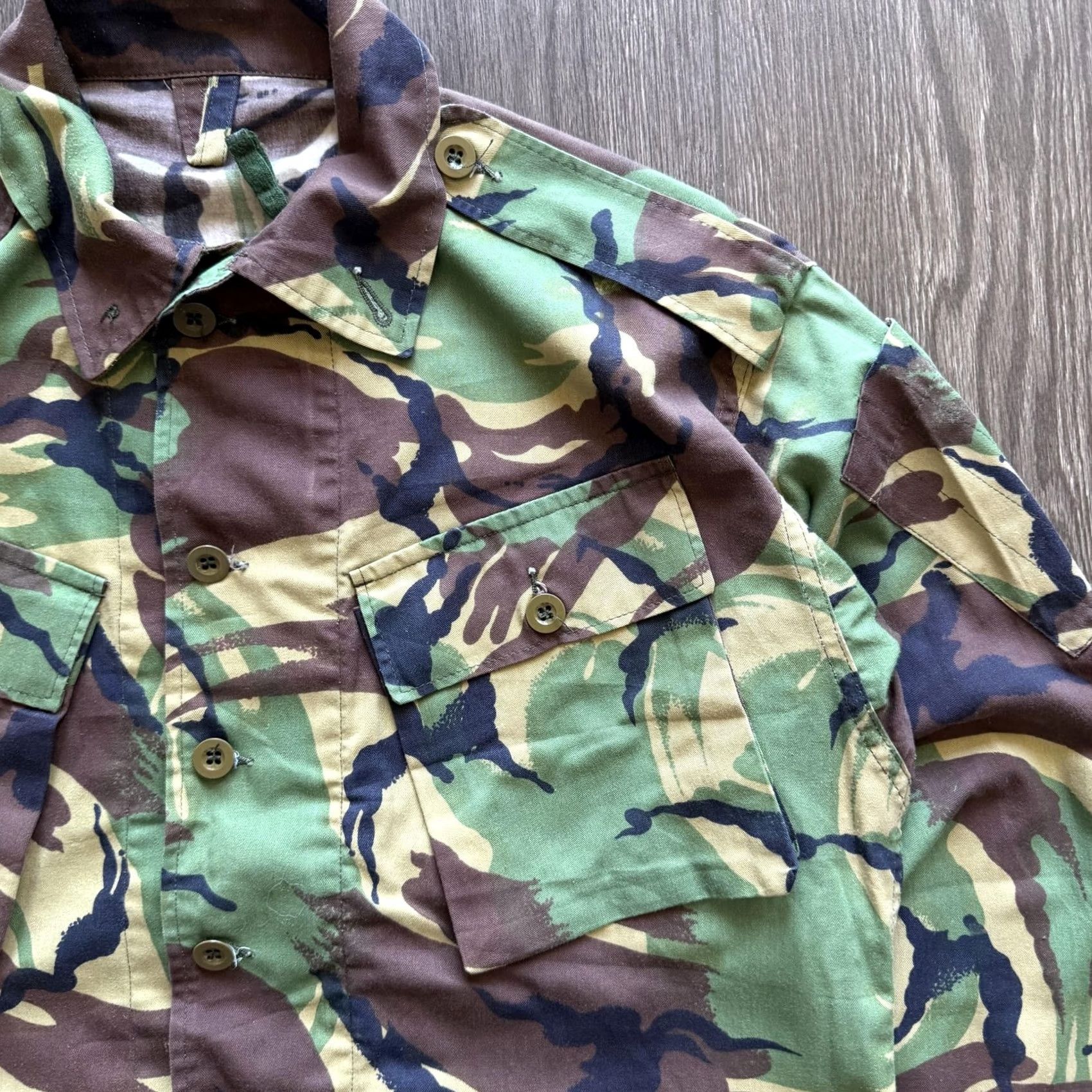 Vintage VINTAGE British Army Combat Jacket Green Camo Military Large Short Field Shirt Size US L / EU 52-54 / 3 - 4 Thumbnail