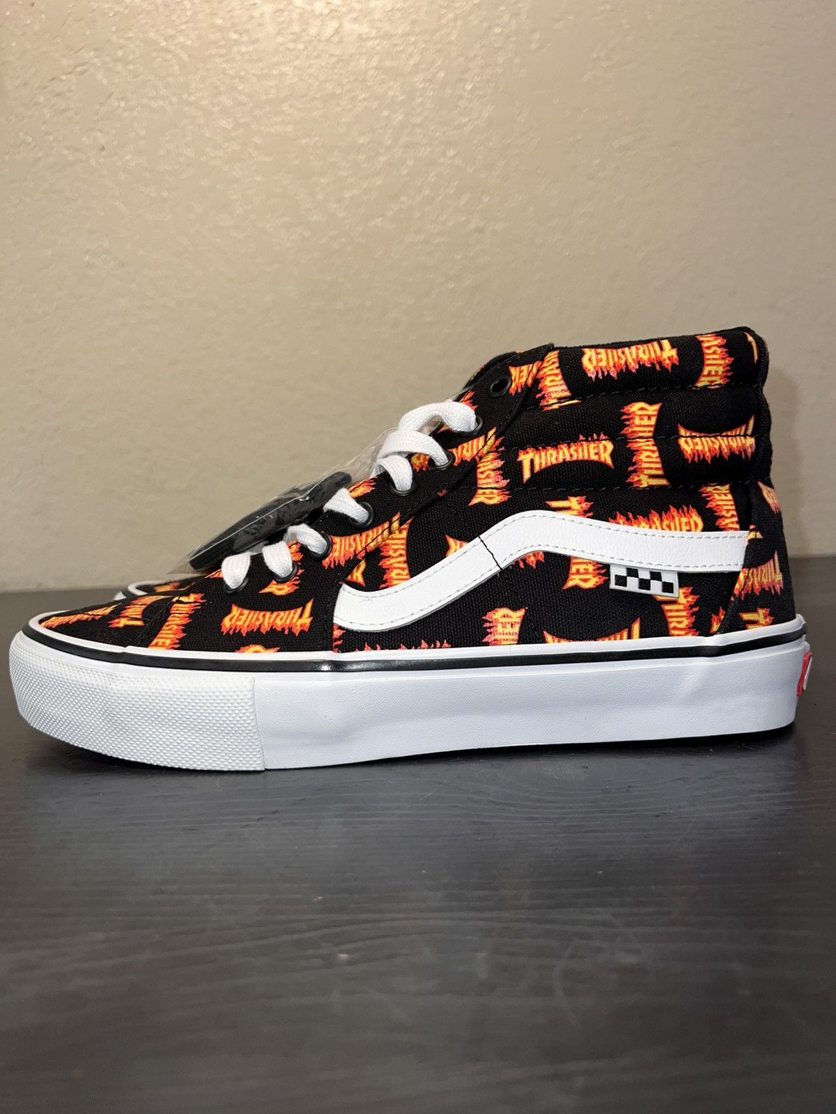 Vans Vans x Thrasher Skate Sk8-Hi Size 9 Size US 9 / EU 42 - 3 Thumbnail