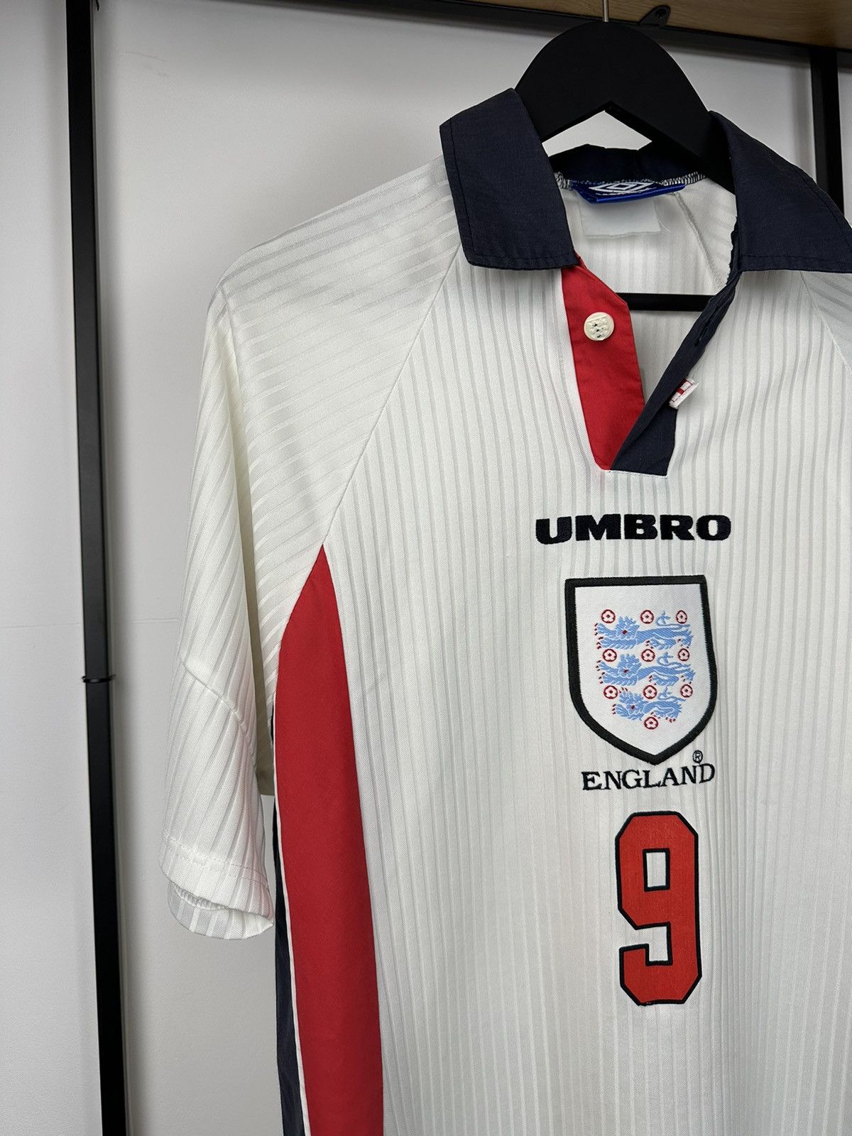 Umbro Vintage 1997-1999 England Umbro #9 Shearer Jersey Home Kit L Size US L / EU 52-54 / 3 - 3 Thumbnail