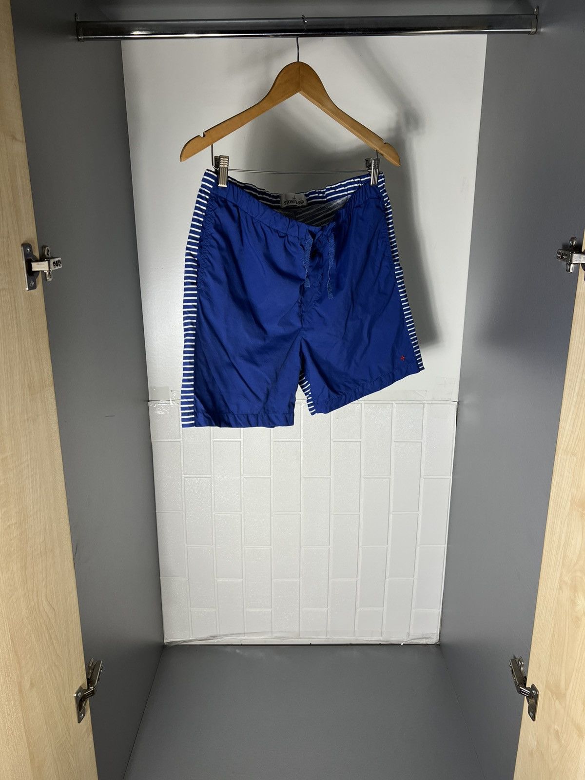 Stone Island STONE ISLAND MARINA SHORTS Size US 32 / EU 48 - 4 Thumbnail