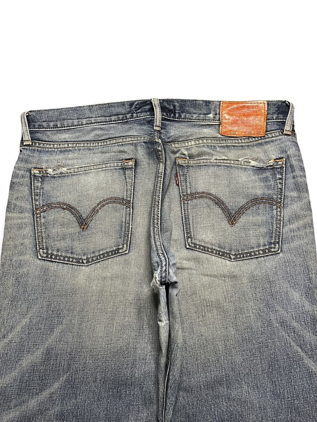 Levi's Vintage Levis 502 Classic Faded Wash Distressed Baggy Jeans Size US 37 - 8 Thumbnail