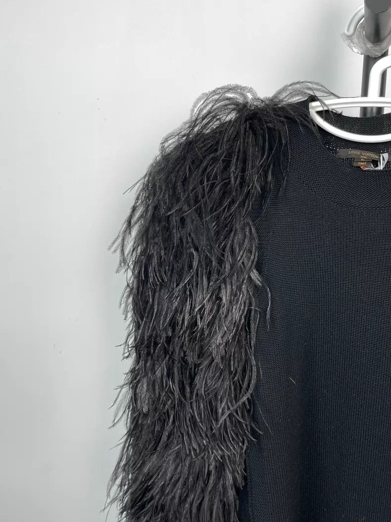 Louis Vuitton Louis Vuitton Black feather sleeve sweater Size L / US 10 / IT 46 - 3 Thumbnail