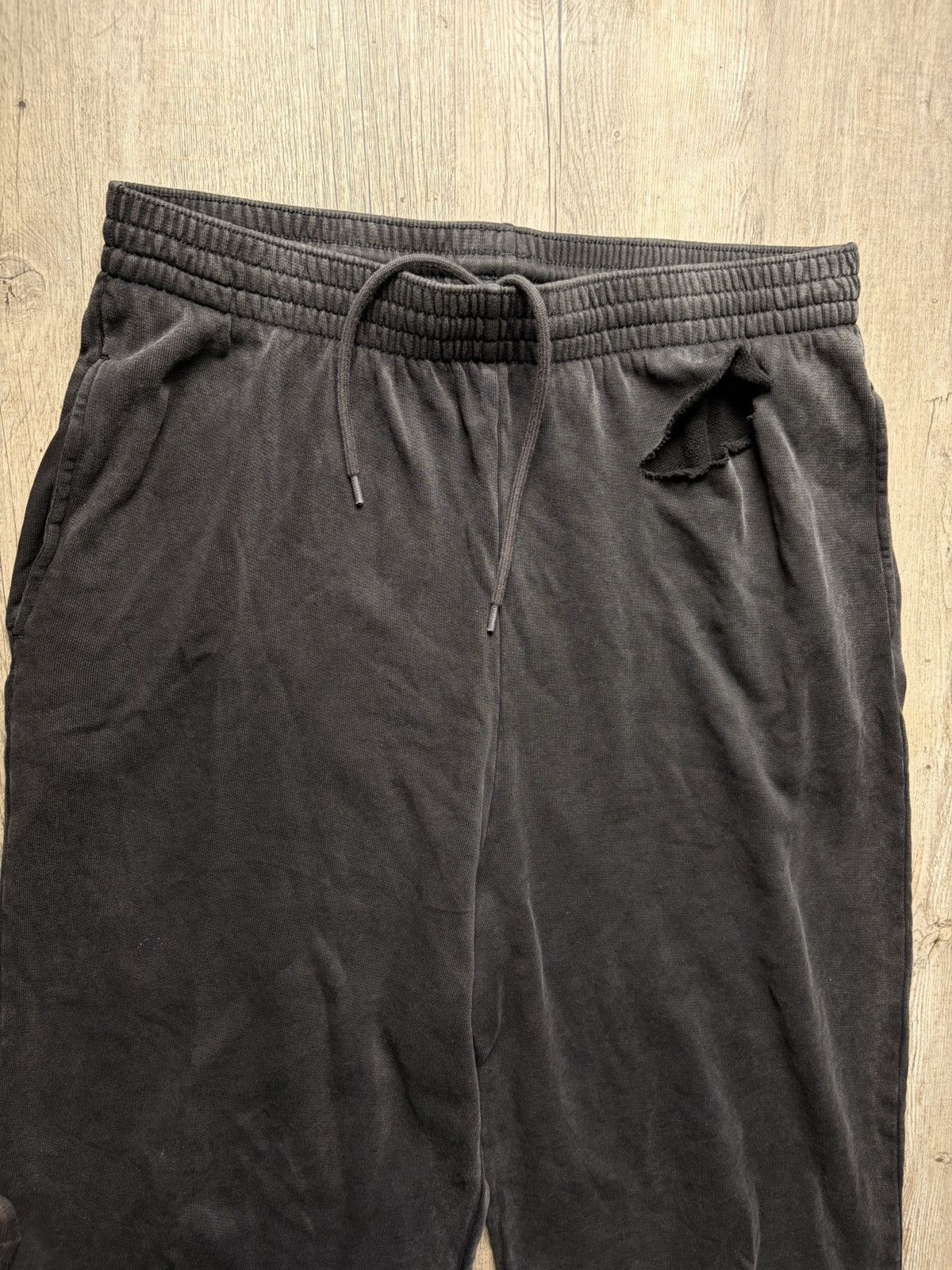 Balenciaga Balenciaga Cropped Sweatpants washed black Size US 32 / EU 48 - 7 Thumbnail