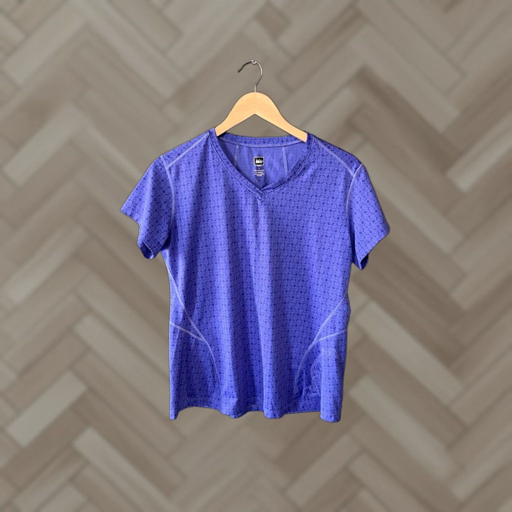 Vintage REI Shirt Women's Medium Short Sleeve V-Neck Lightweight Purple Size M / US 6-8 / IT 42-44 - 1 Thumbnail