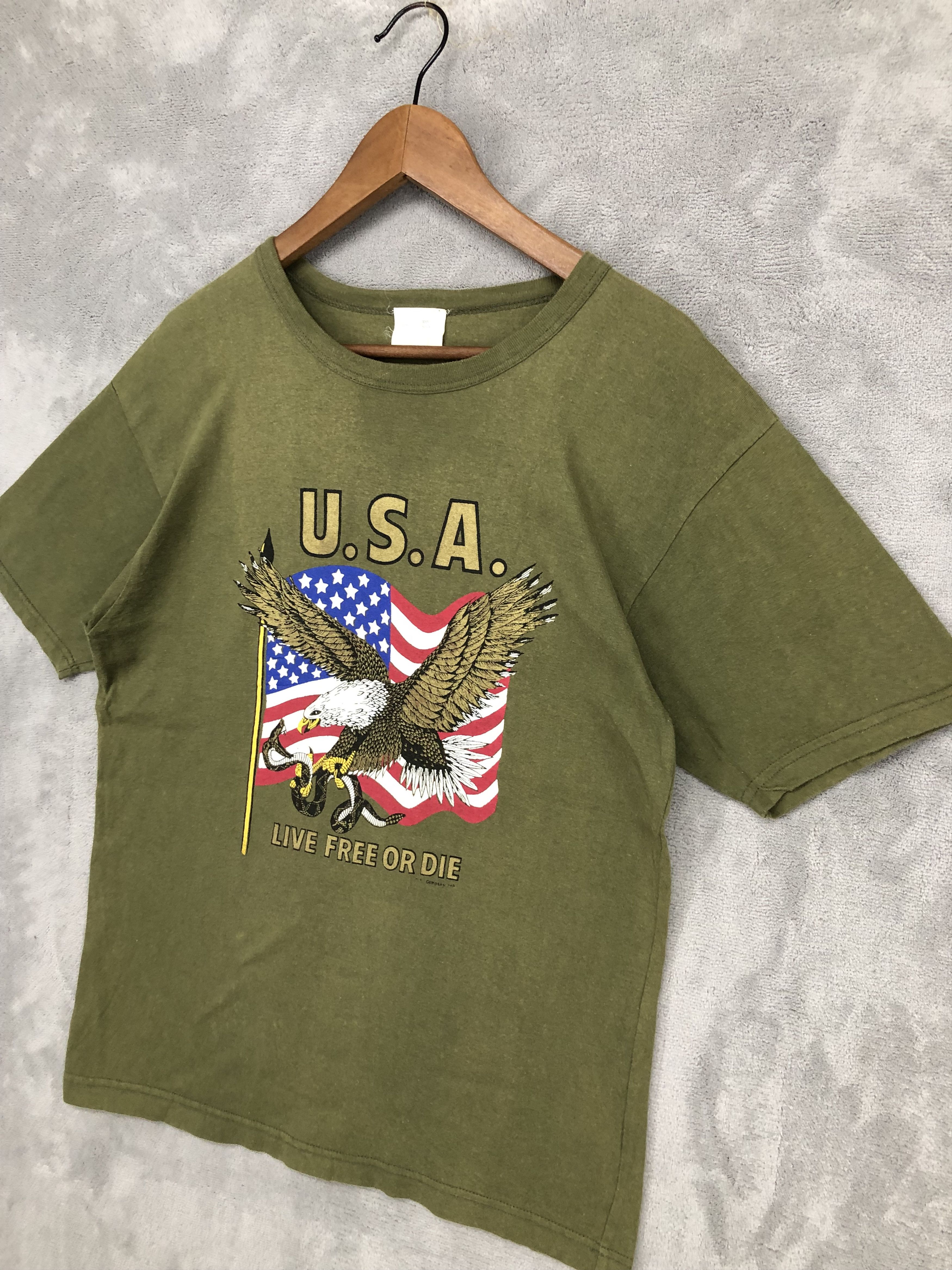 Vintage Usa Live Free Or Die Eagle Flag T-Shirt