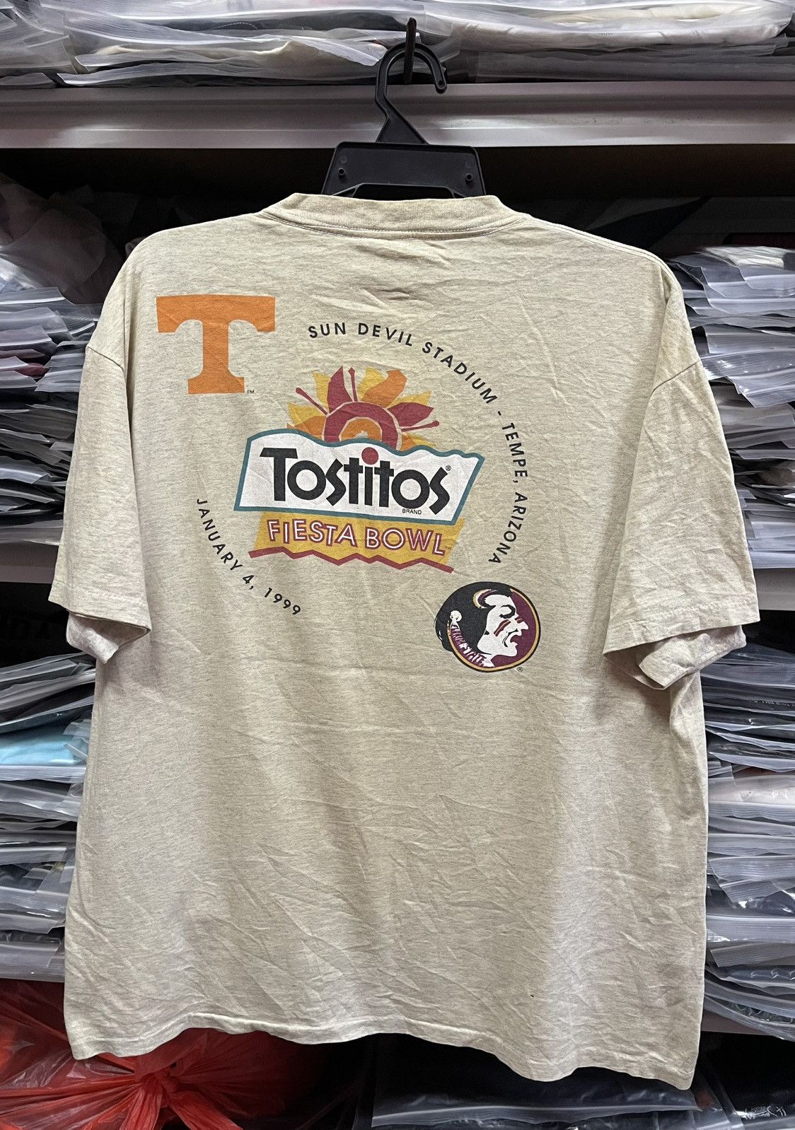 Vintage Vintage 90s Tostitos Fiesta Bowl Tennessee Very Rare🔥🔥🔥 Size US XL / EU 56 / 4 - 6 Thumbnail