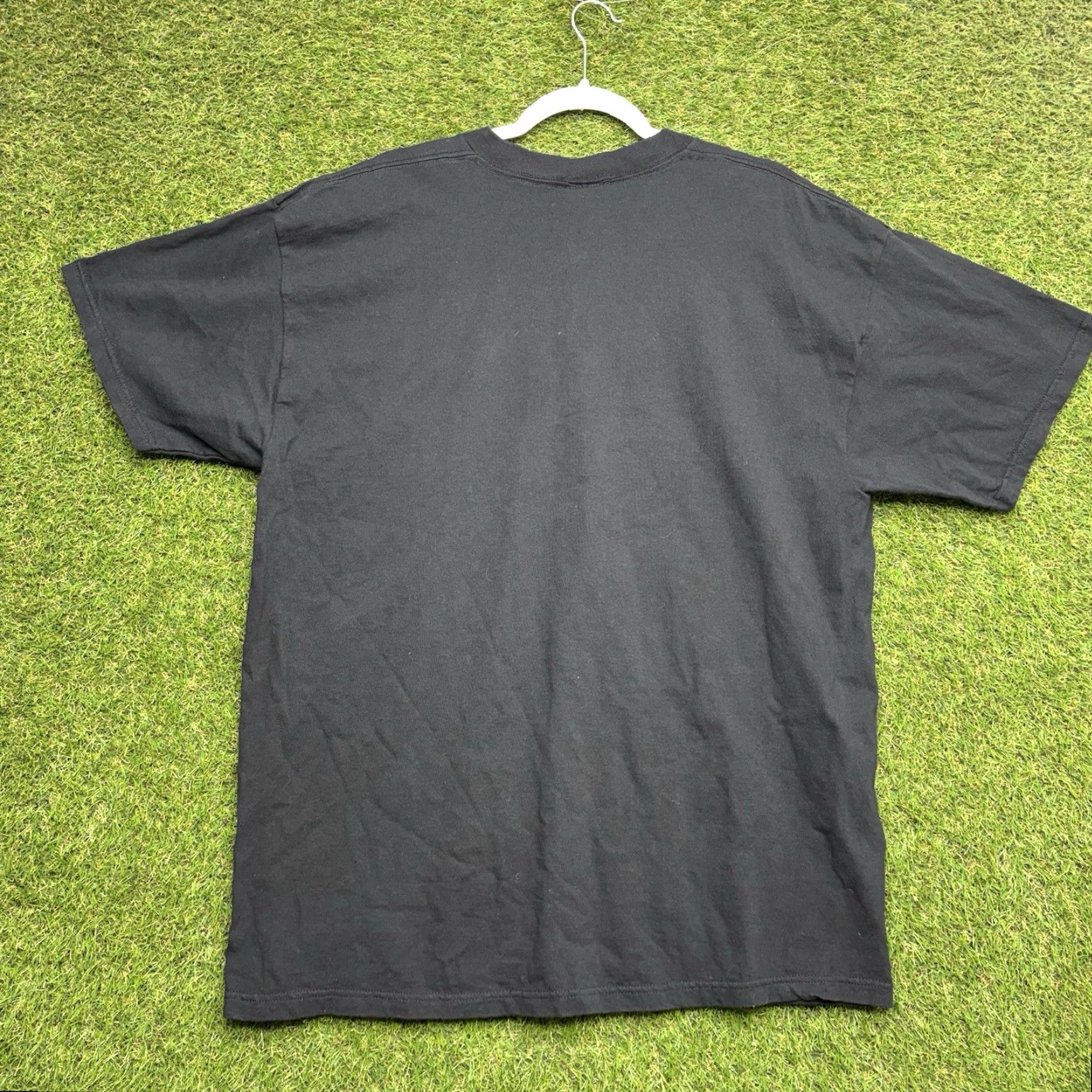 Vintage VINTAGE Chicago Bulls 1997 Championship Shirt Mens XL High Five Michael Jordan T-Shirt Crew Neck Short Sleeve Black Cotton 90s Mens Size US XL / EU 56 / 4 - 2 Thumbnail