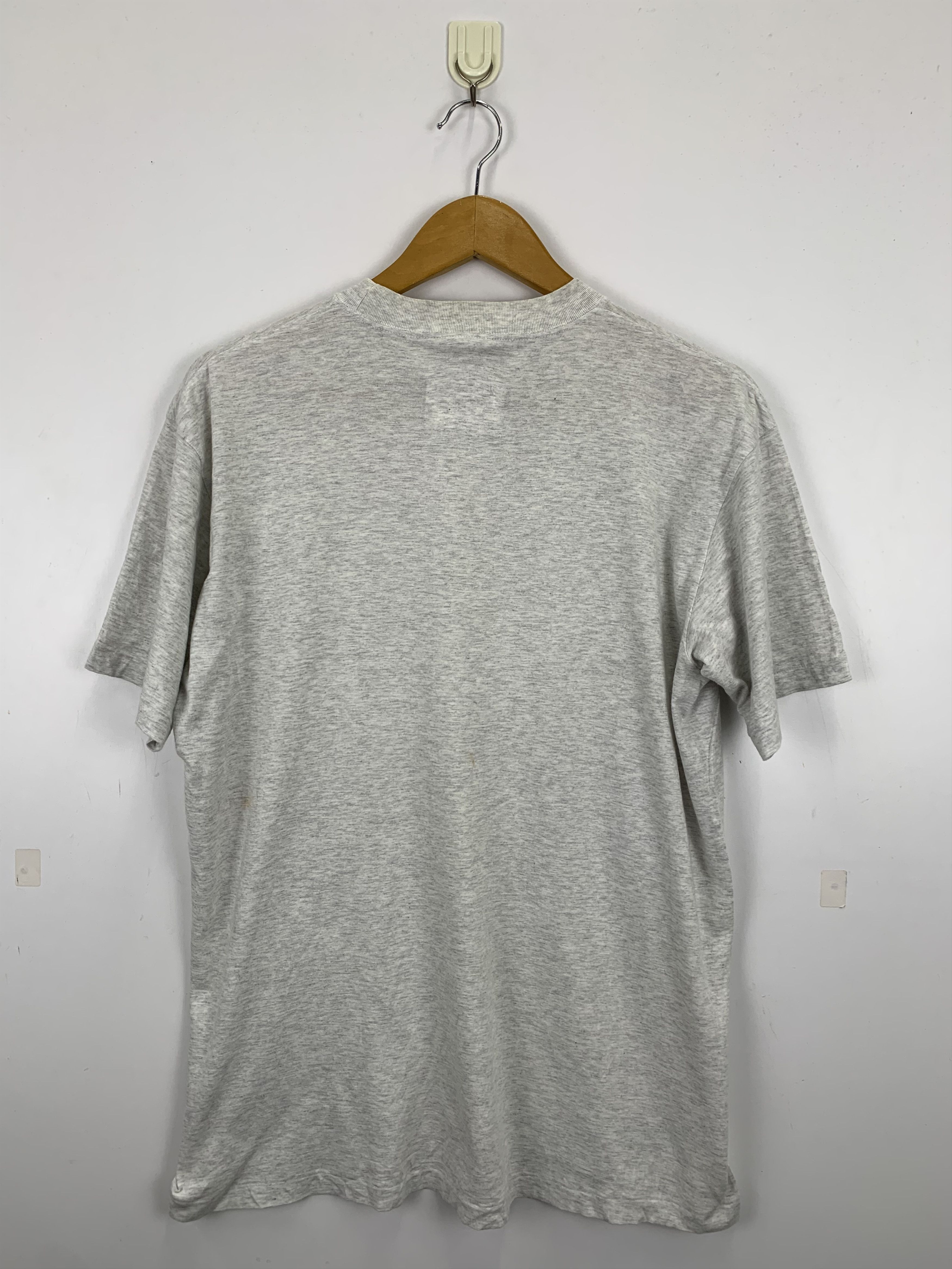 Nike × Vintage Vintage Y2K Nike Swoosh Center T Shirt TA0221 Size US M / EU 48-50 / 2 - 3 Thumbnail