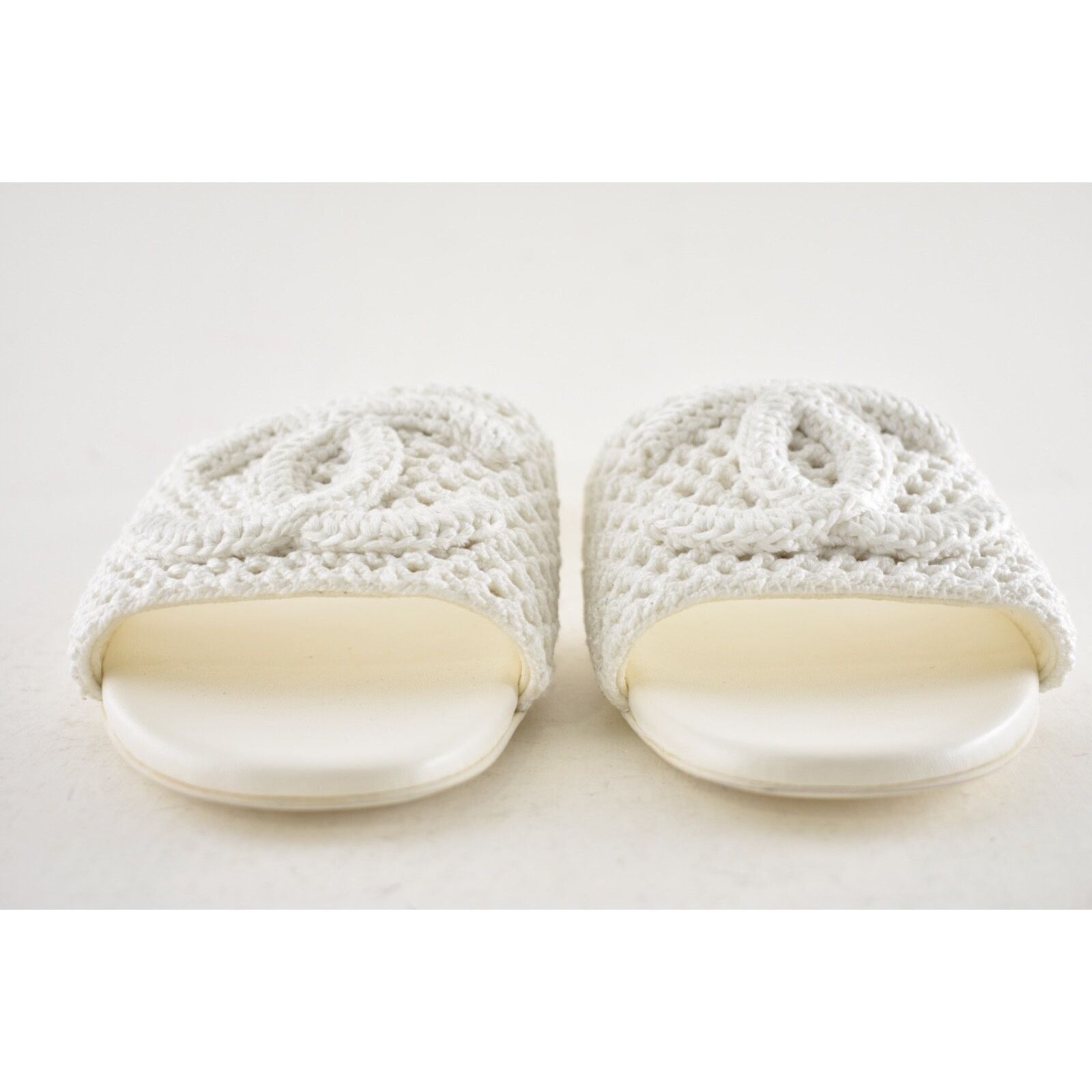 Chanel Chanel 24M White Crochet Knit Coco Beach CC Logo Mule Size US 11 / IT 41 - 13 Thumbnail